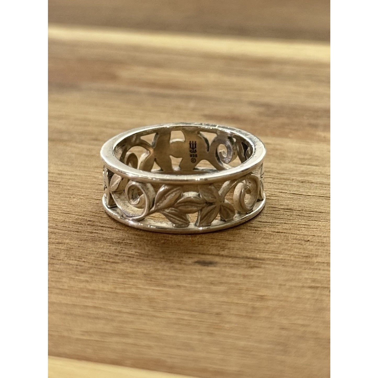 James Avery Retired Sterling Silver Abounding Vine Ring Size 7.5