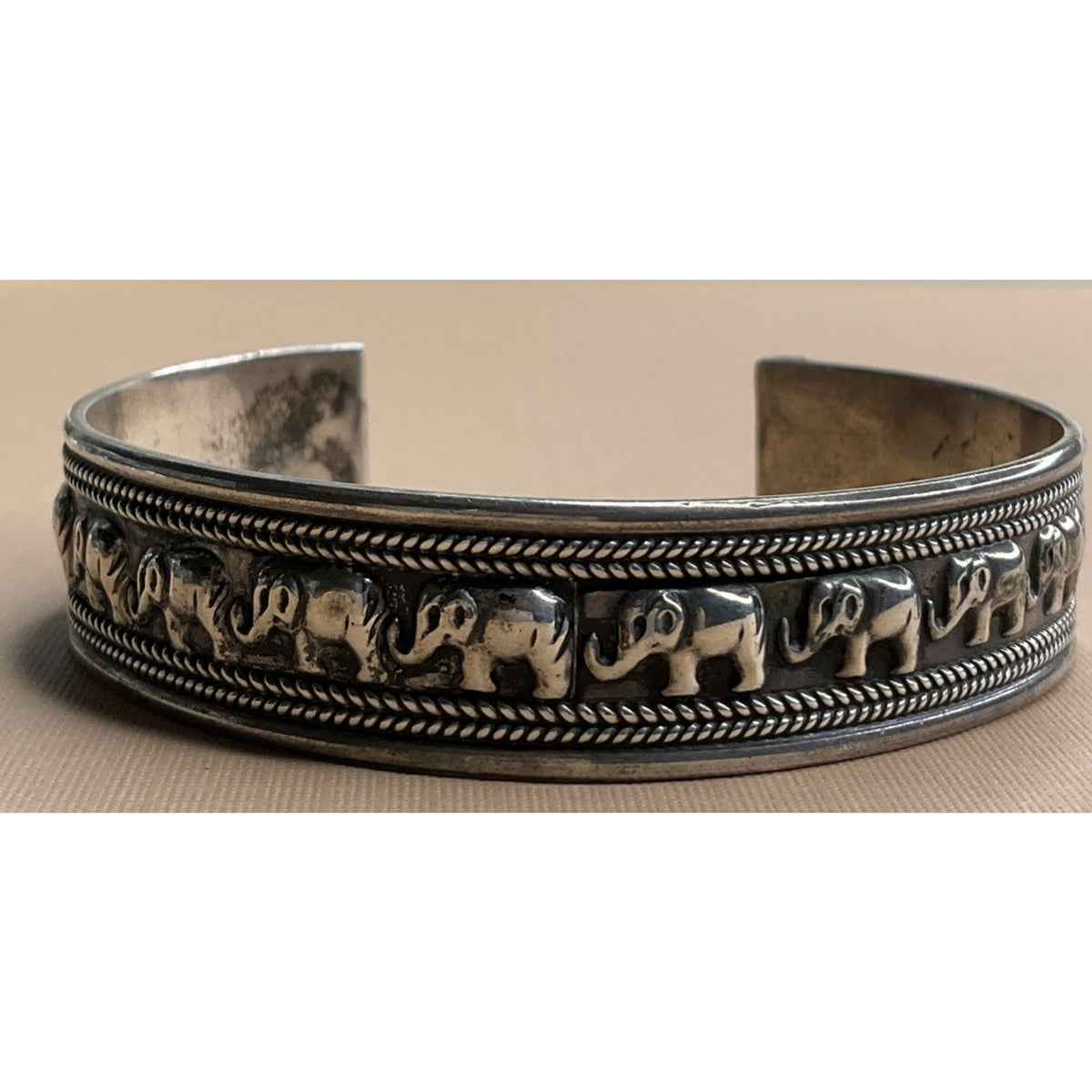 925 Sterling Silver Elephant Cuff Bracelet 27g Oxidized Rope Detail Vintage