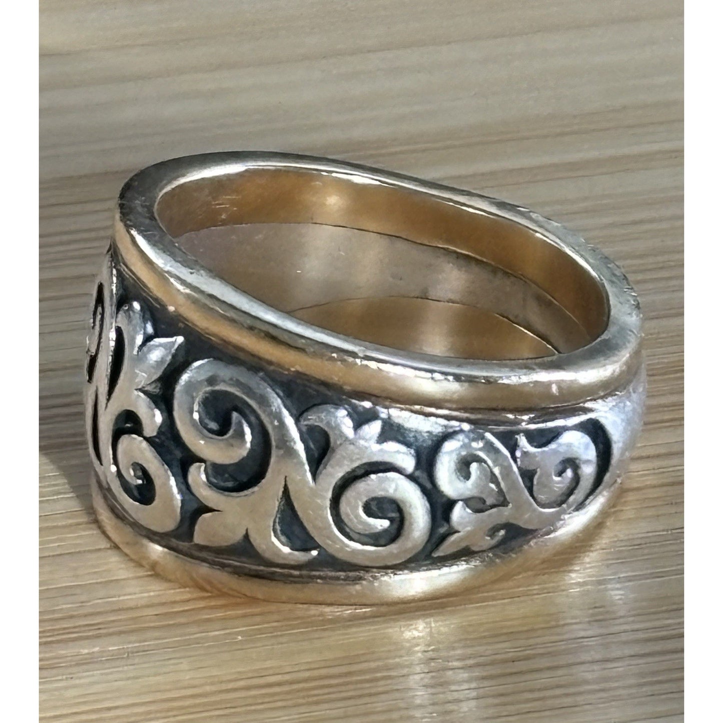 Pre Owned Retired James Avery Scrolled Fleur de lis 14k Gold Sterling Silver Ring Size 8
