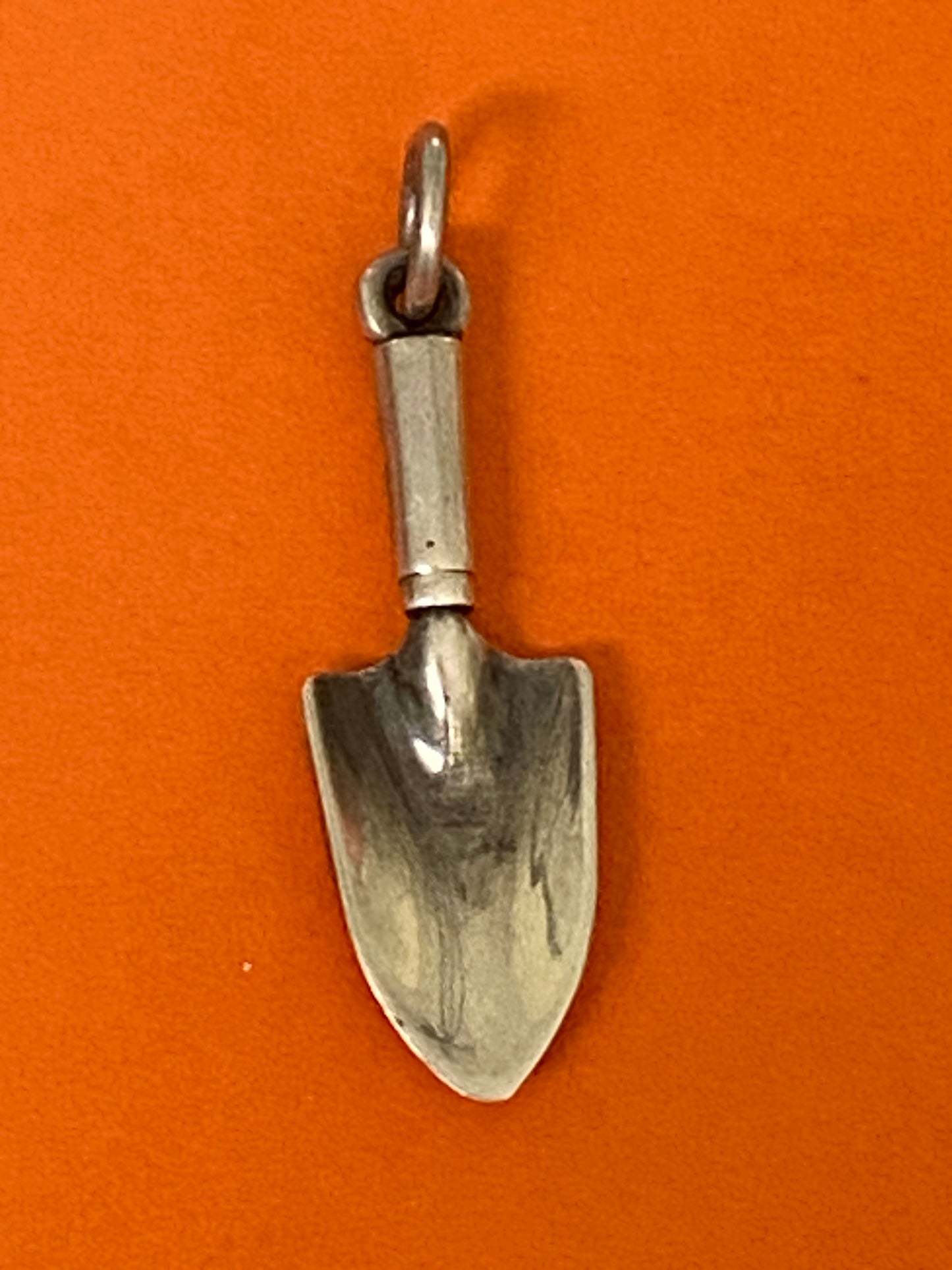 Pre-Owned James Avery Retired Silver HTF Garden Trowel Shovel Charm