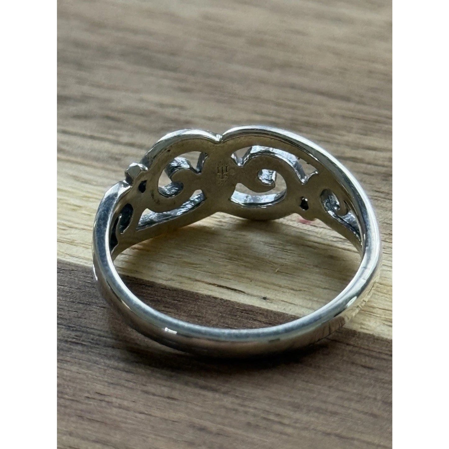 James Avery Retired Sterling Silver Swirl Gentle Waves Ring Size 9