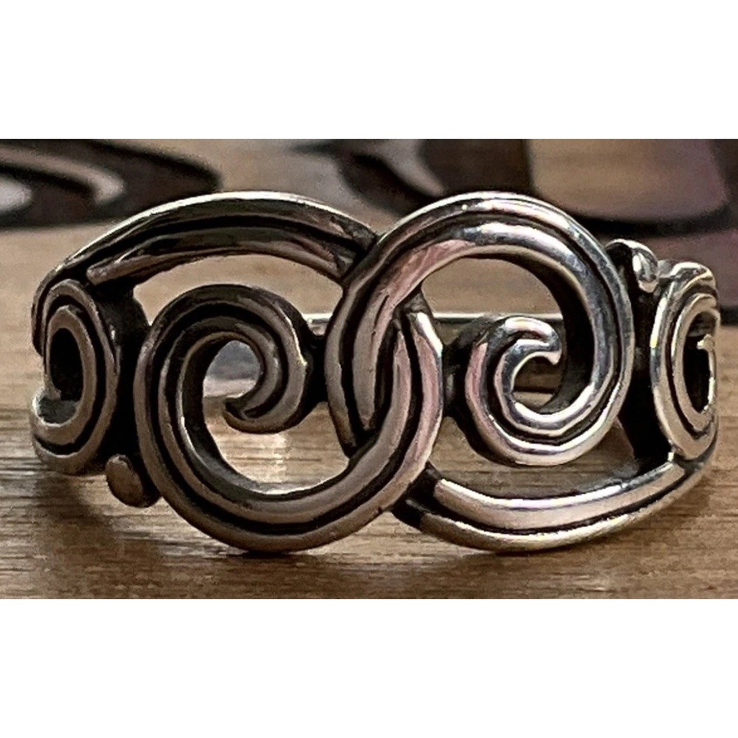 Retired James Avery Swirl Ring Band Sterling Silver Size 6.25