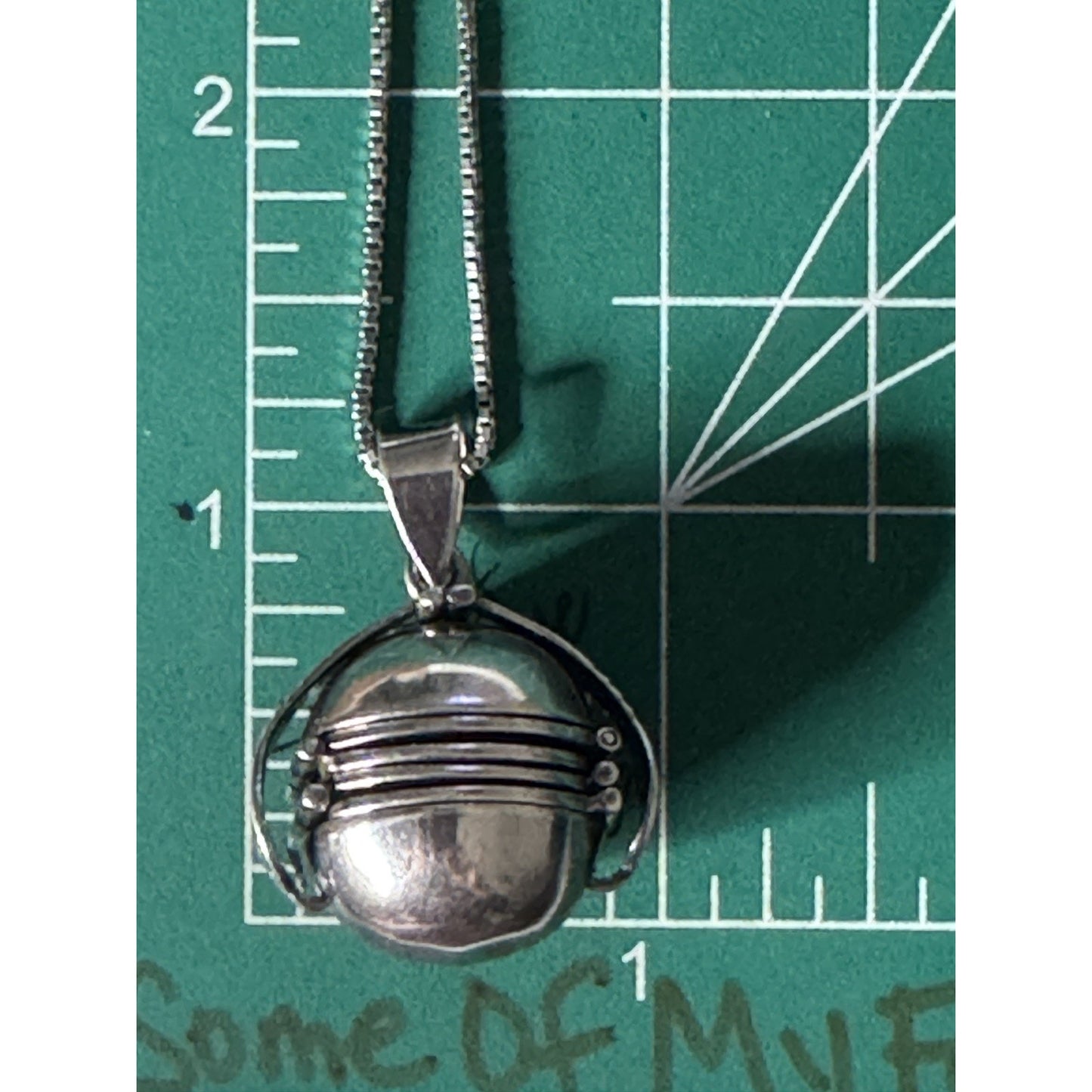 Vintage Sterling Silver 925 Expanding 4 Photo Locket Pendant on 34” Chain 19.2g