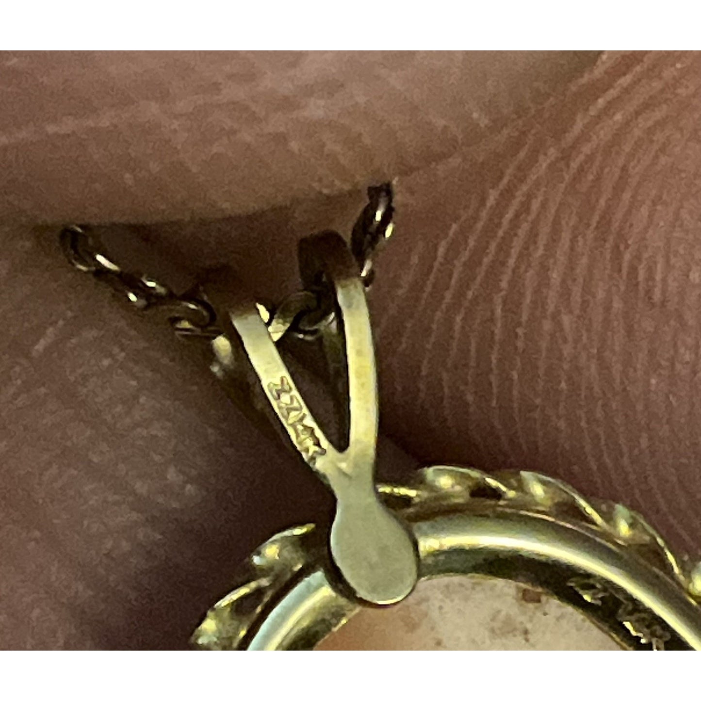 Vintage 14K Solid Gold ZZ Cameo Pendant 2g w/ 20” Italy Danecraft 925 Gold Chain