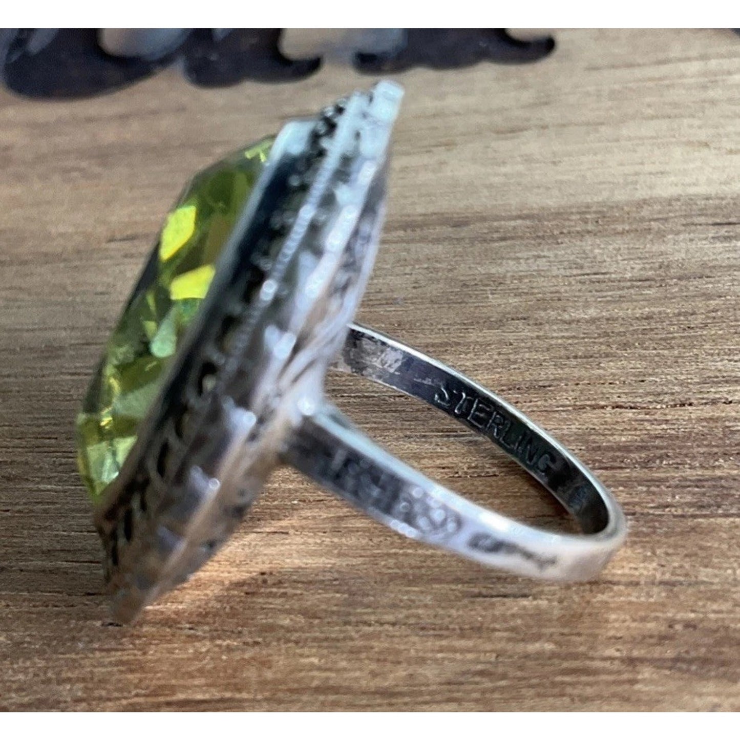 Vintage Sterling Silver Peridot Ring Size 5 Oval Yellow Green Gemstone Size 5