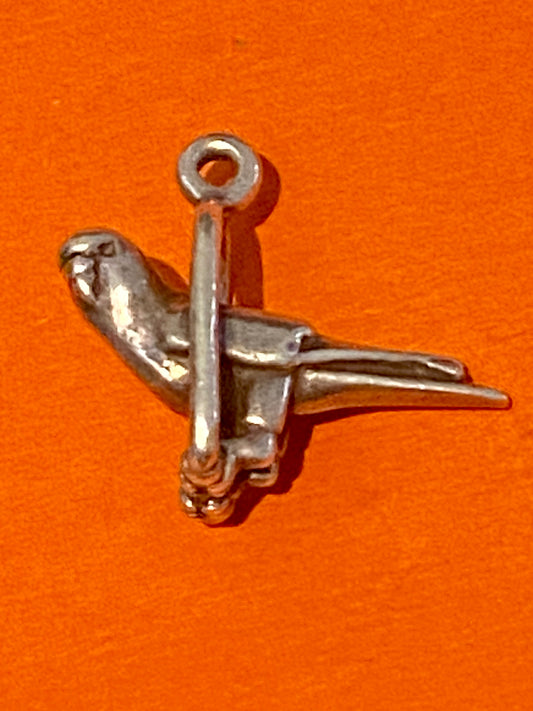 Preowned James Avery Retired Hard to Find Silver Parakeet Parrot Charm