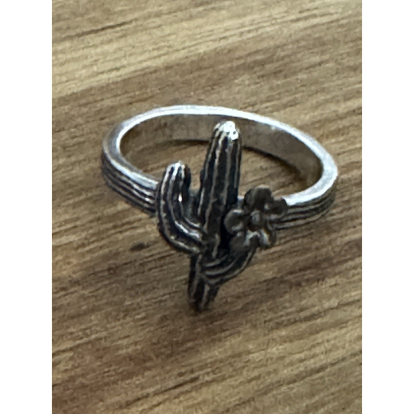 Pre owned James Avery RETIRED Sterling Silver and Bronze Cactus Blossom Ring Size 5.5