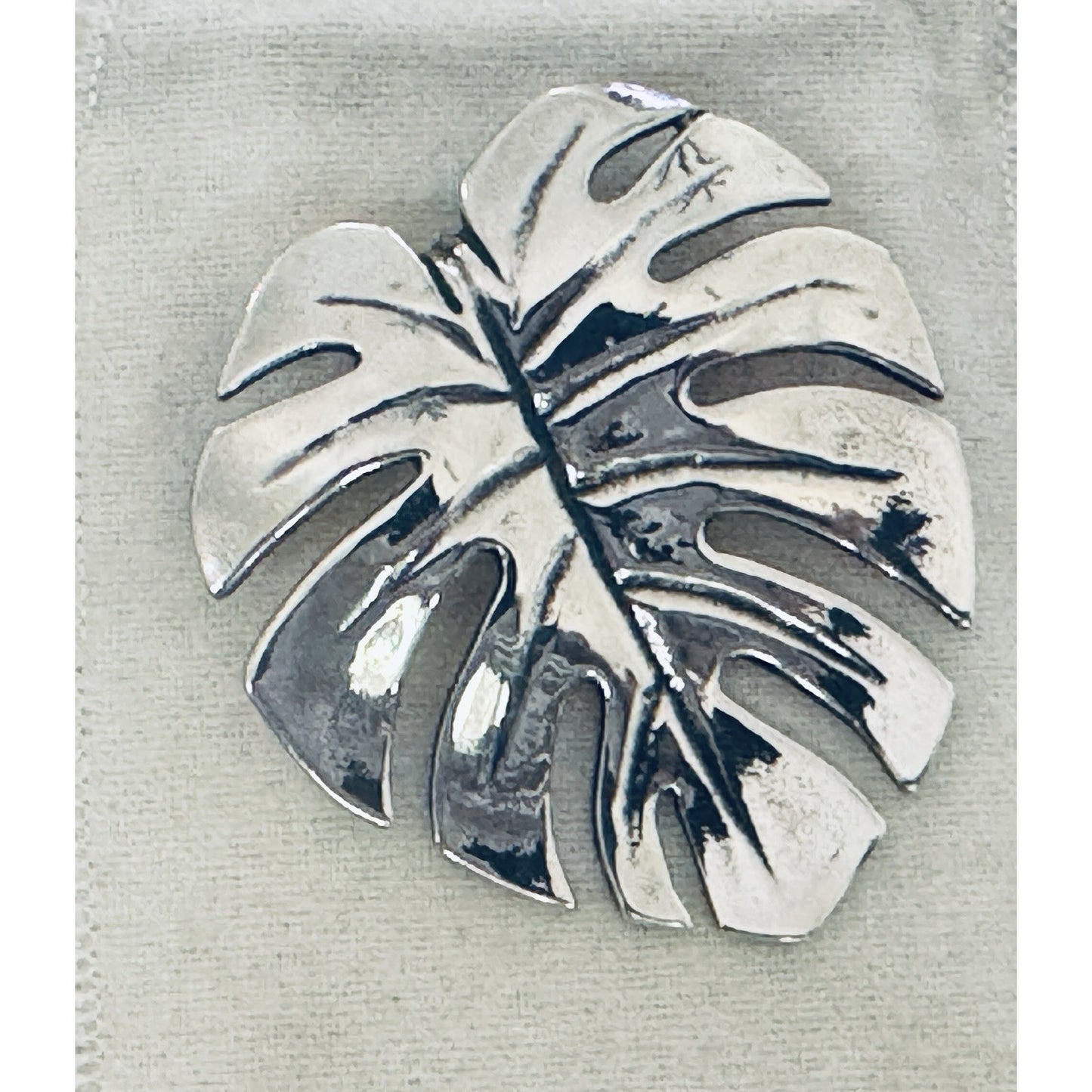 Pre owned James Avery Retired ~RARE ~ Sterling Silver Montesera Leaf Pendant