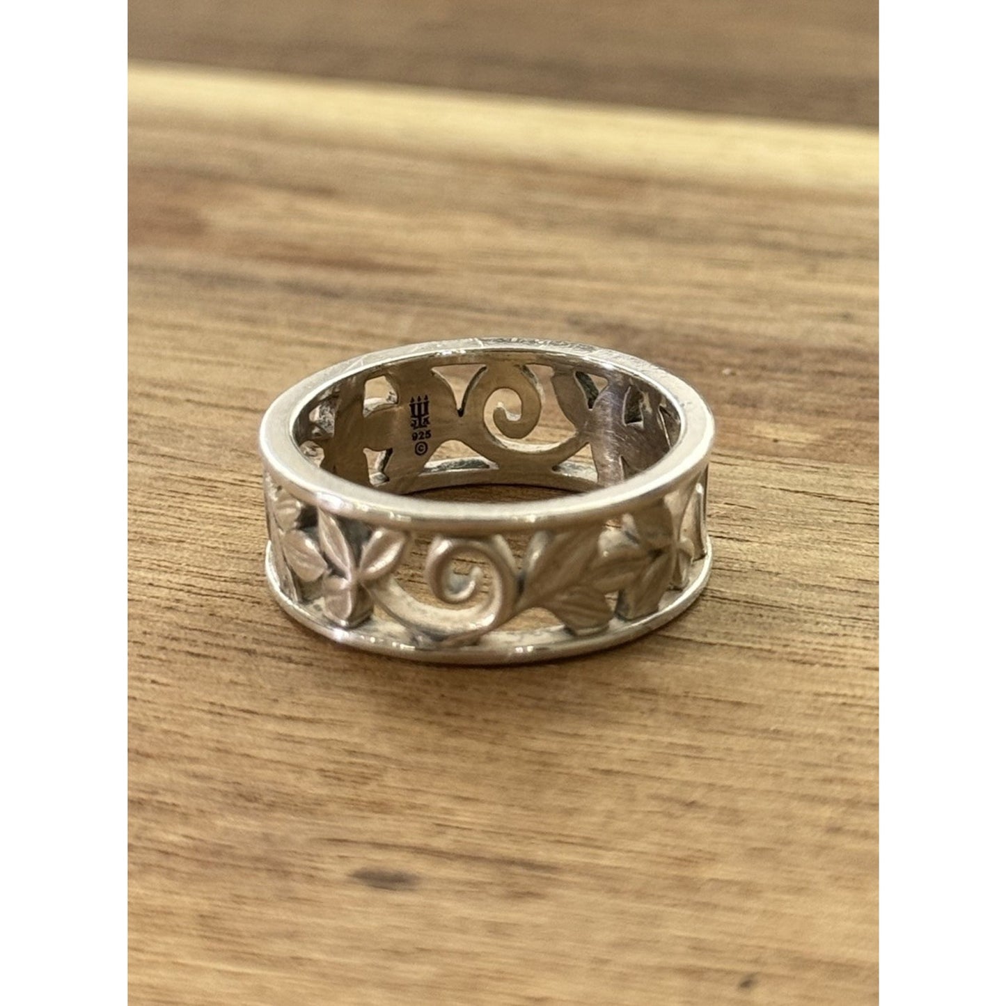 James Avery Retired Sterling Silver Abounding Vine Ring Size 7.5