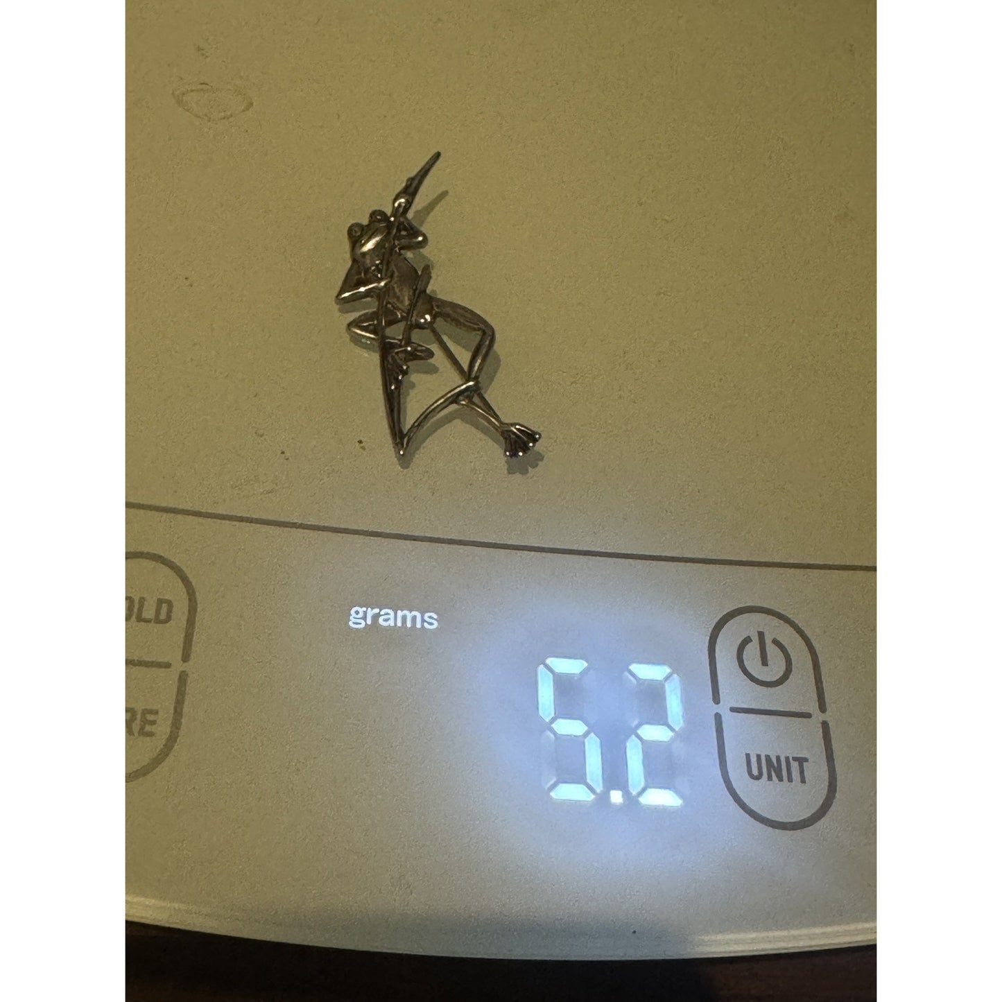 Vintage Sterling Silver Climbing Frog Brooch Pin 5.2g Tree Frog on Reed