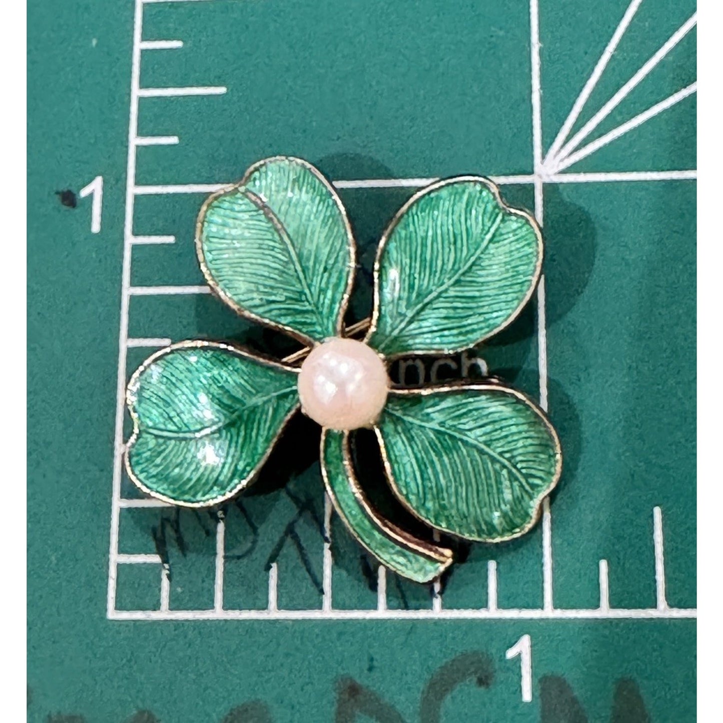 Vintage Green Enamel Shamrock Four Leaf Clover With Pearl Lucky Pin Brooch