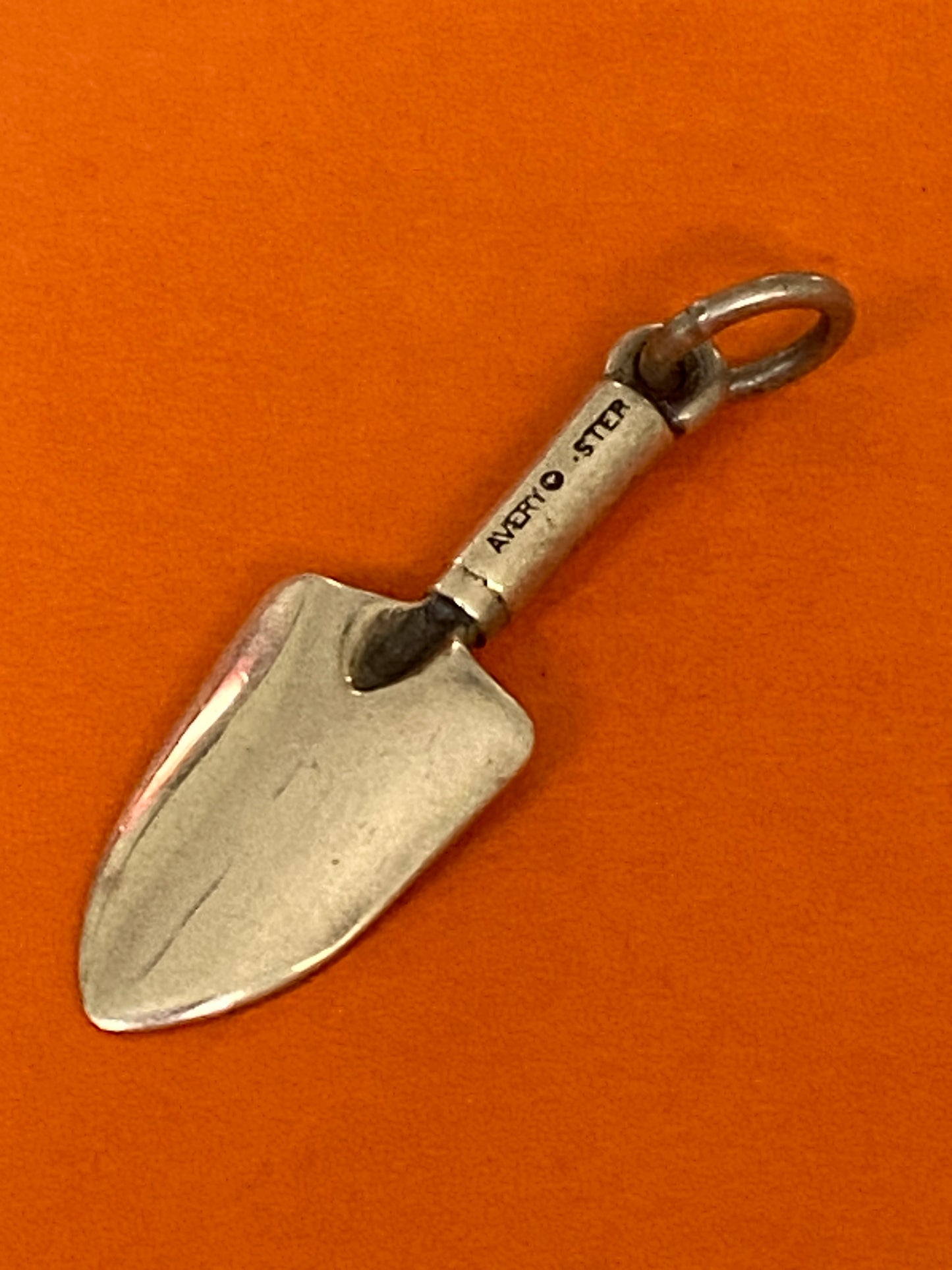 Pre-Owned James Avery Retired Silver HTF Garden Trowel Shovel Charm