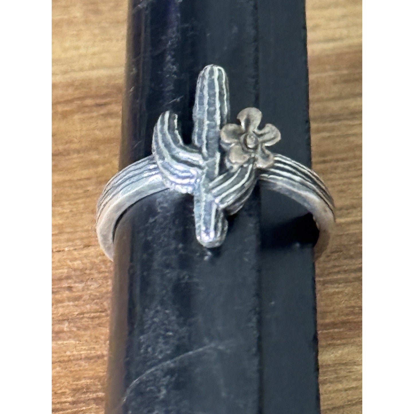 Pre owned James Avery RETIRED Sterling Silver and Bronze Cactus Blossom Ring Size 5.5