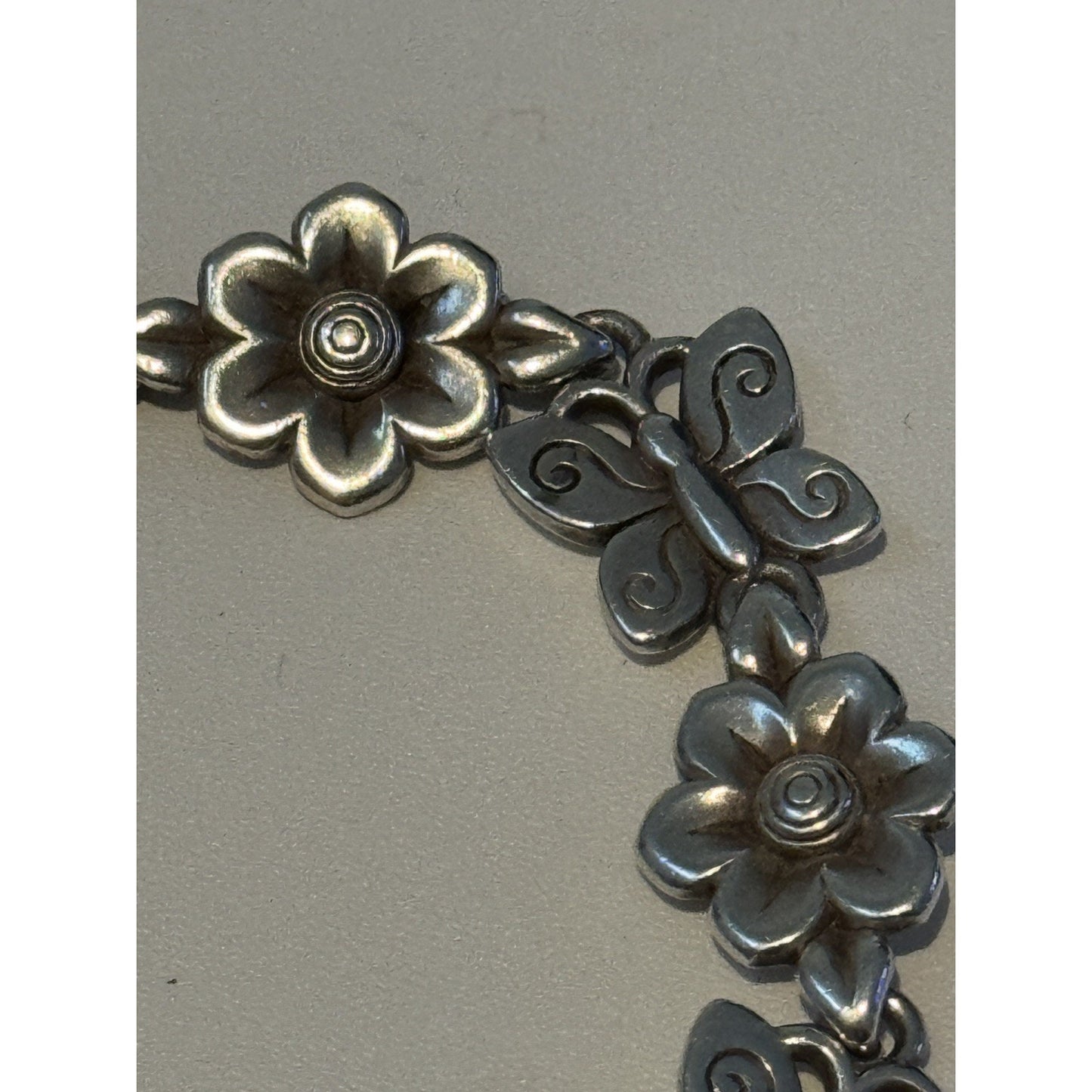 Pre Owned James Avery Retired HTF Silver Butterflies In Bloom Flower Bracelet 7 3/4”