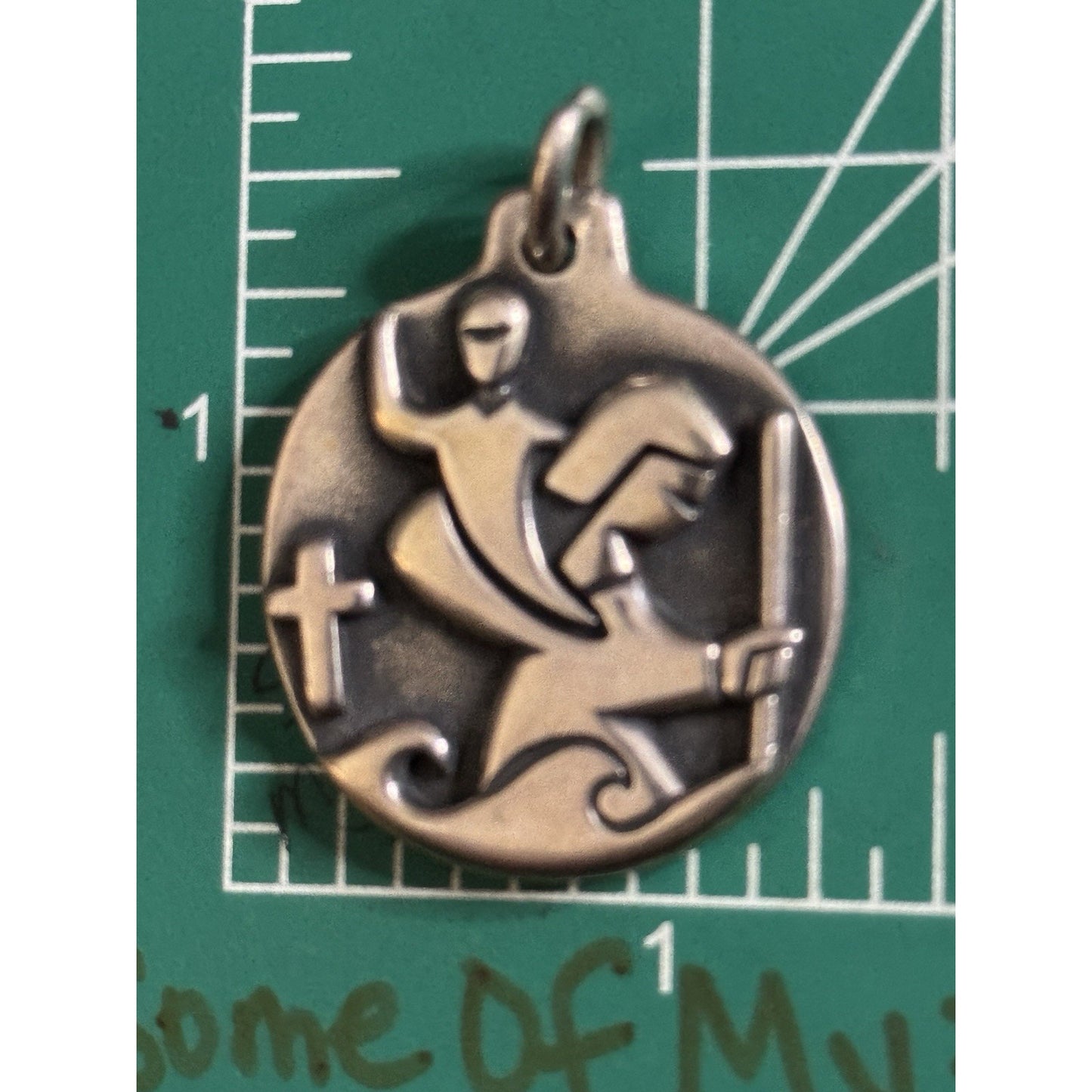 Pre owned James Avery RETIRED LARGEST Size St. Christopher Pendant Medallion 21 Grams 1.5”