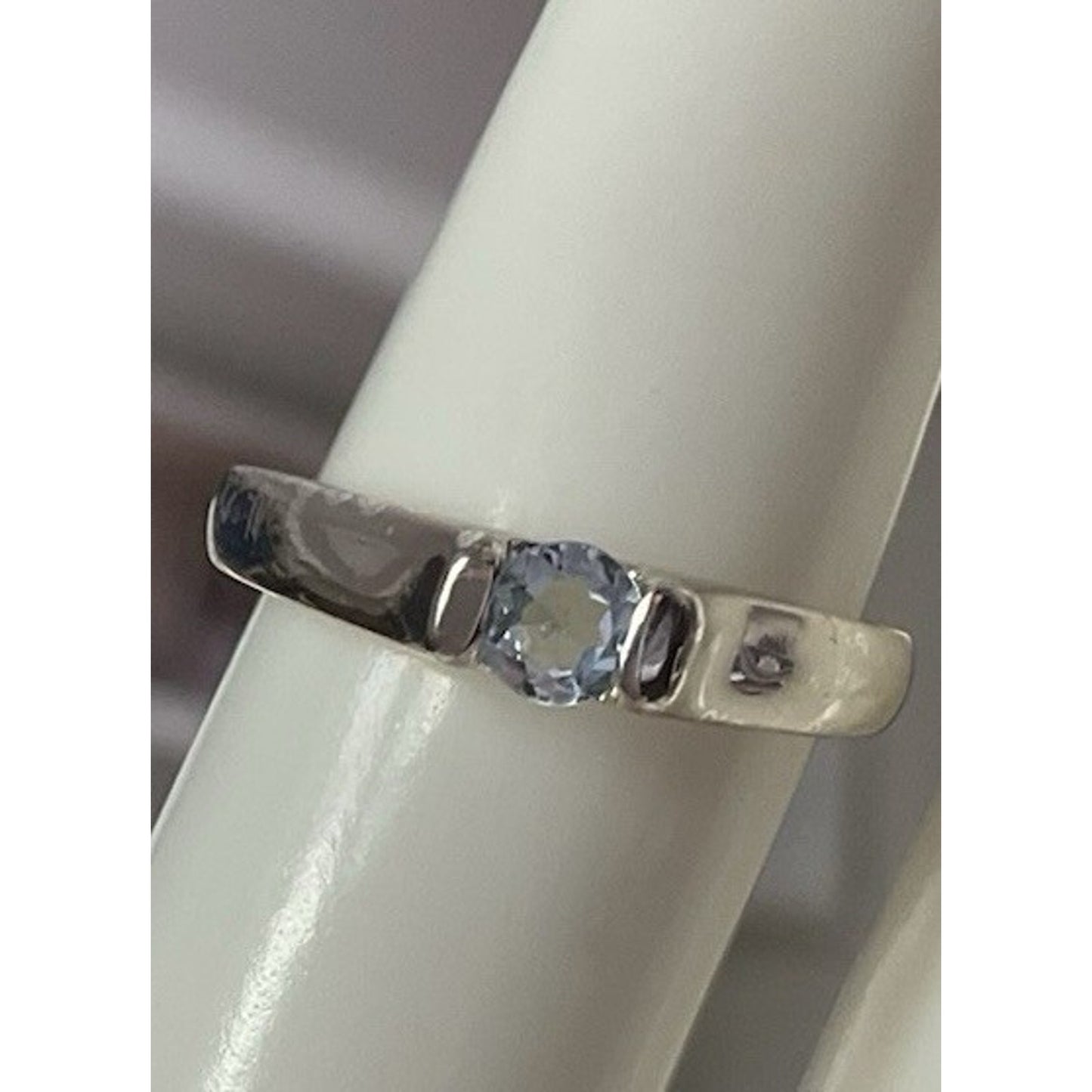 Vintage Sterling Silver 925 Signed SU Blue Topaz Flush Set Ring Size 7.5