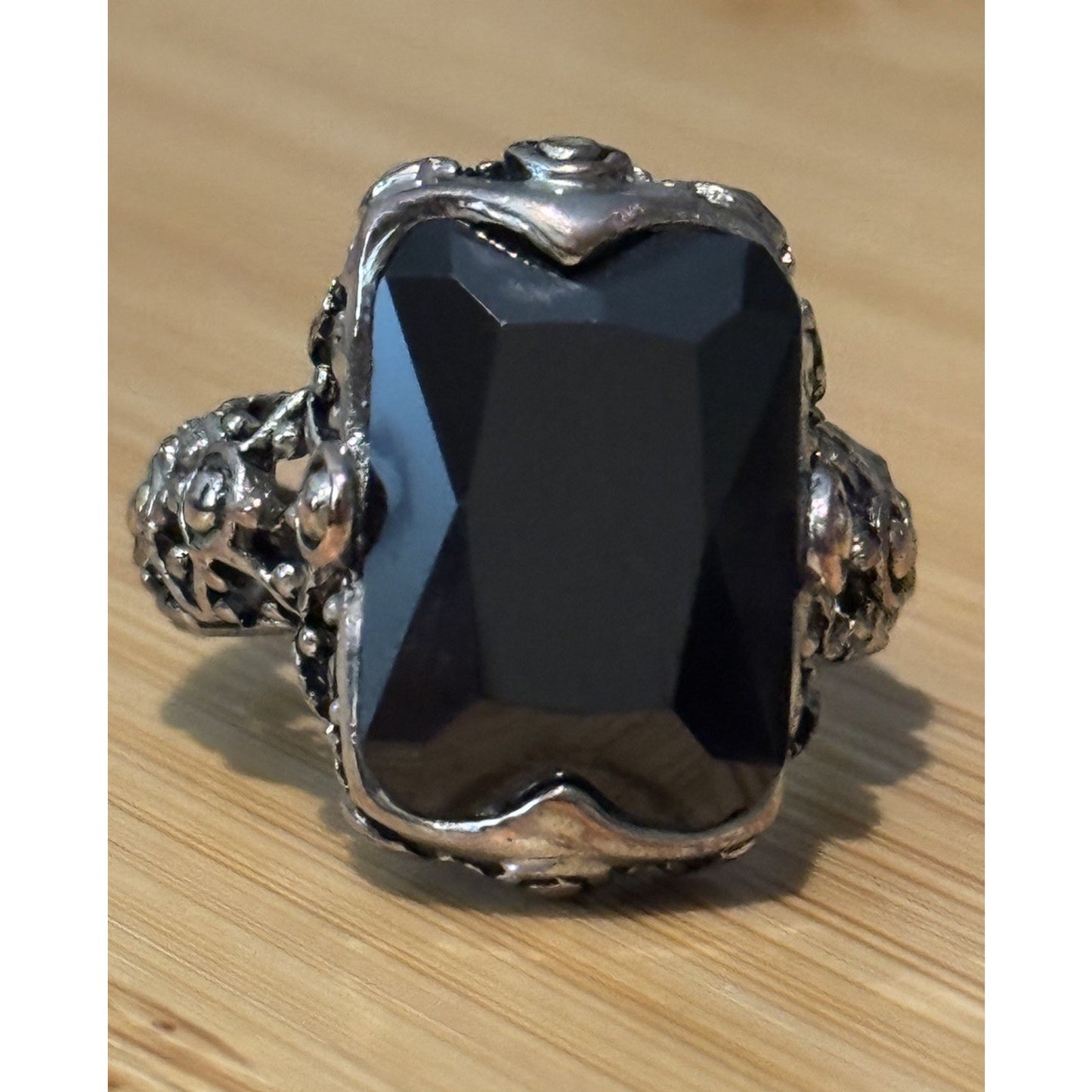 Vintage 18K GE Black Faceted Stone Cocktail Ring Gothic Victorian Revival Sz 8.5