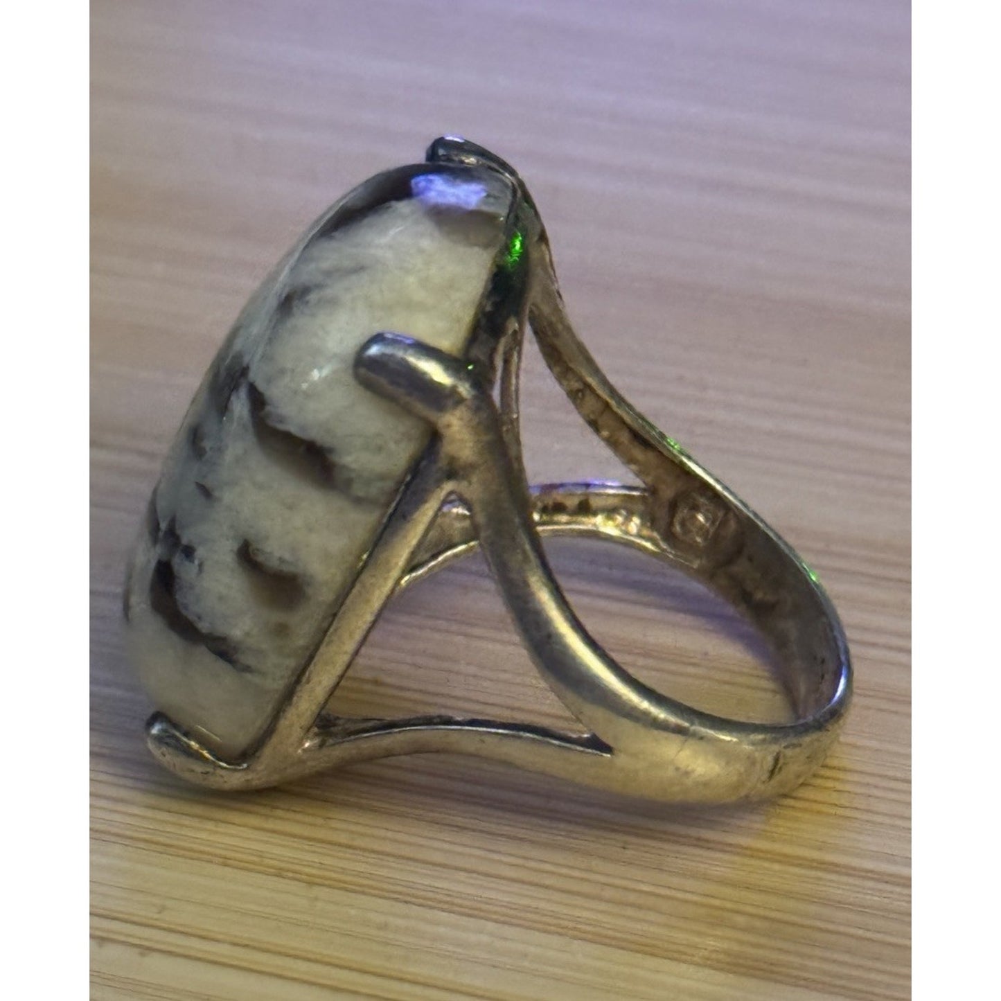 Vintage White Buffalo Stone Sterling Silver Large Statement Ring Size 7.5