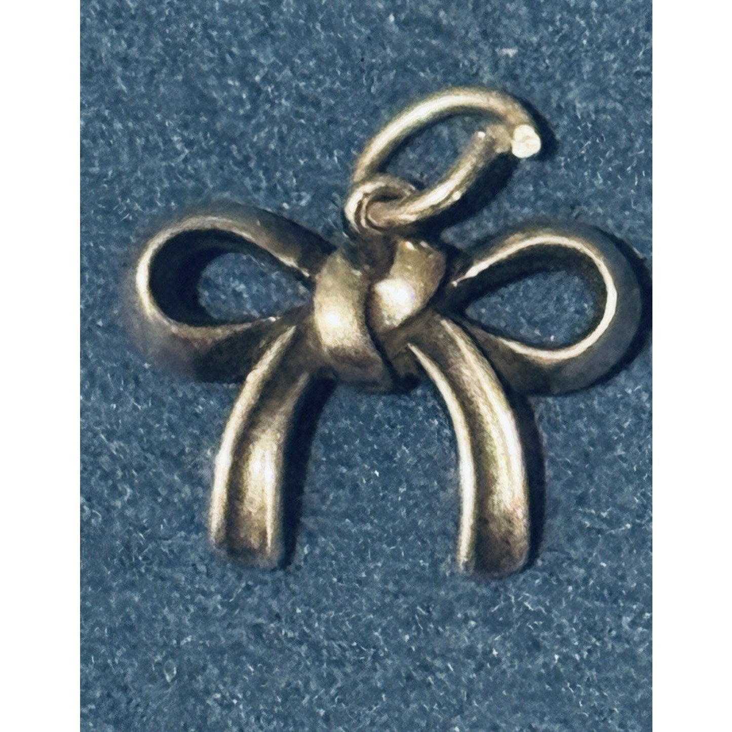 Pre owned Retired James Avery Original Sterling Silver Bow Charm