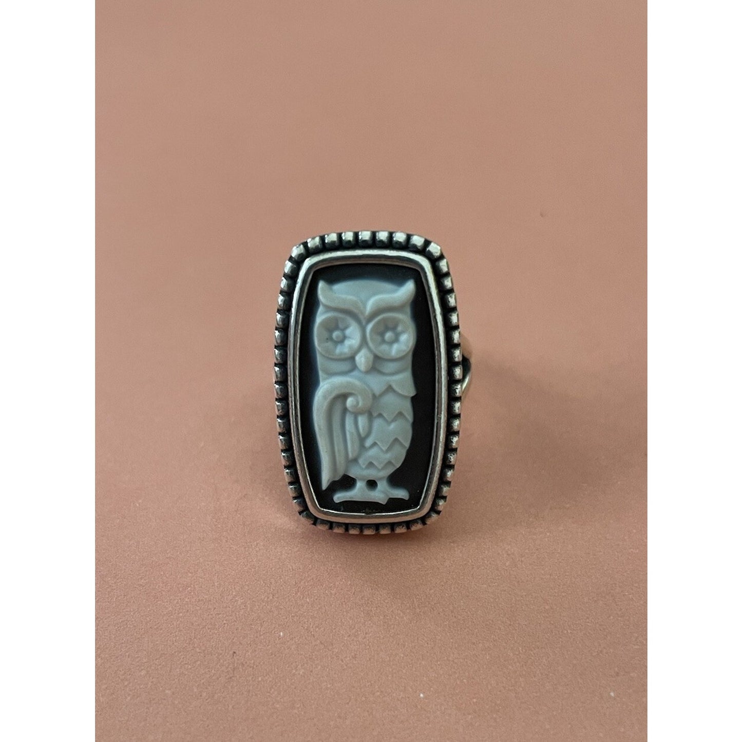 James Avery Retired HTF Silver Cameo Agate Owl Ring Size 5 Pre-Owned