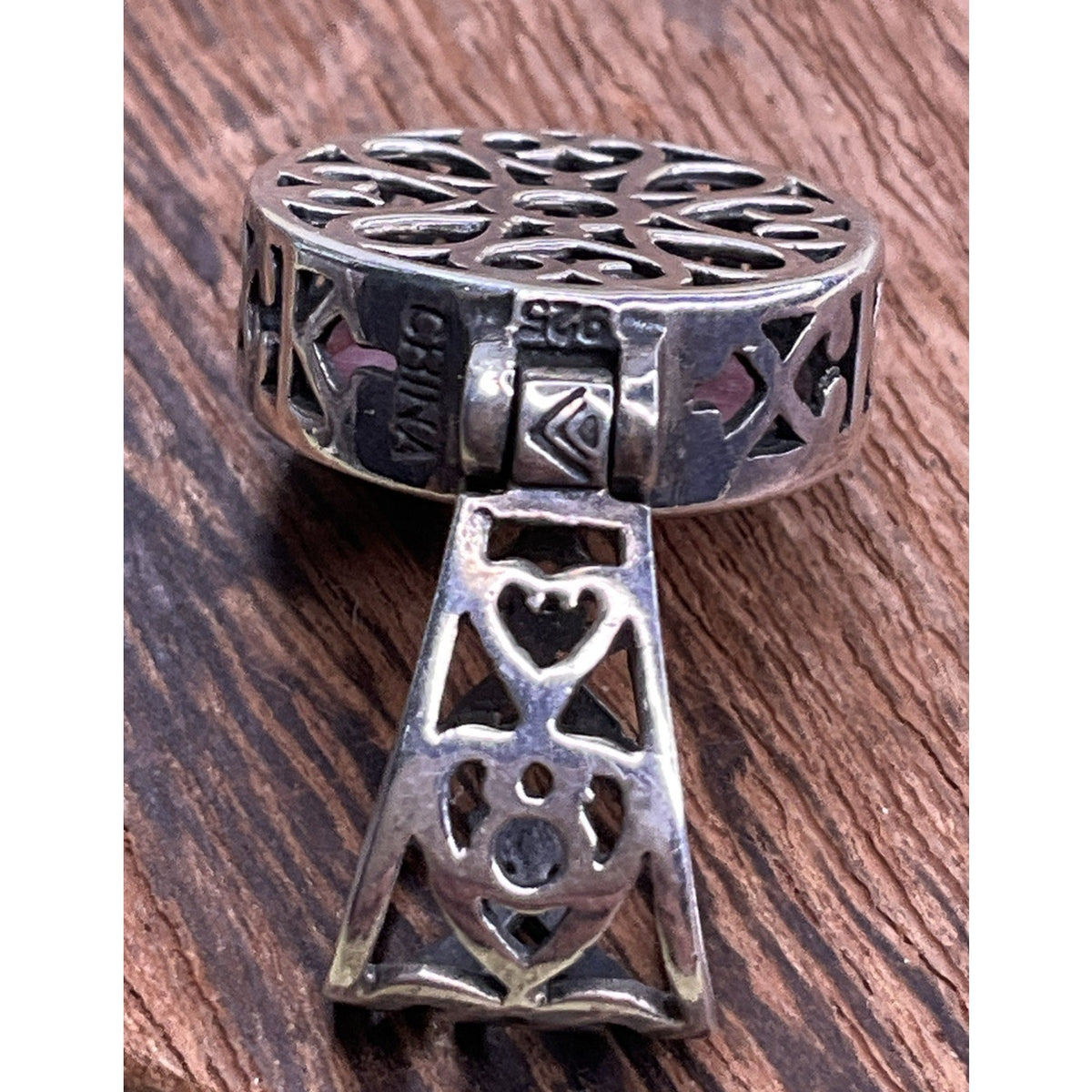 VintageSterling Silver Red Cabochon Pendant Ornate Filigree Bail