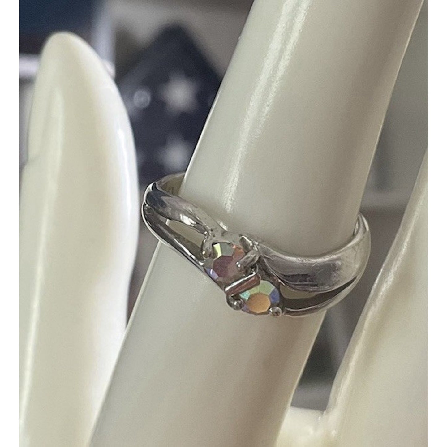 Sterling 925 Signed LS Louis Stern Aurora Borealis Austrian Crystal SZ 7 Ring