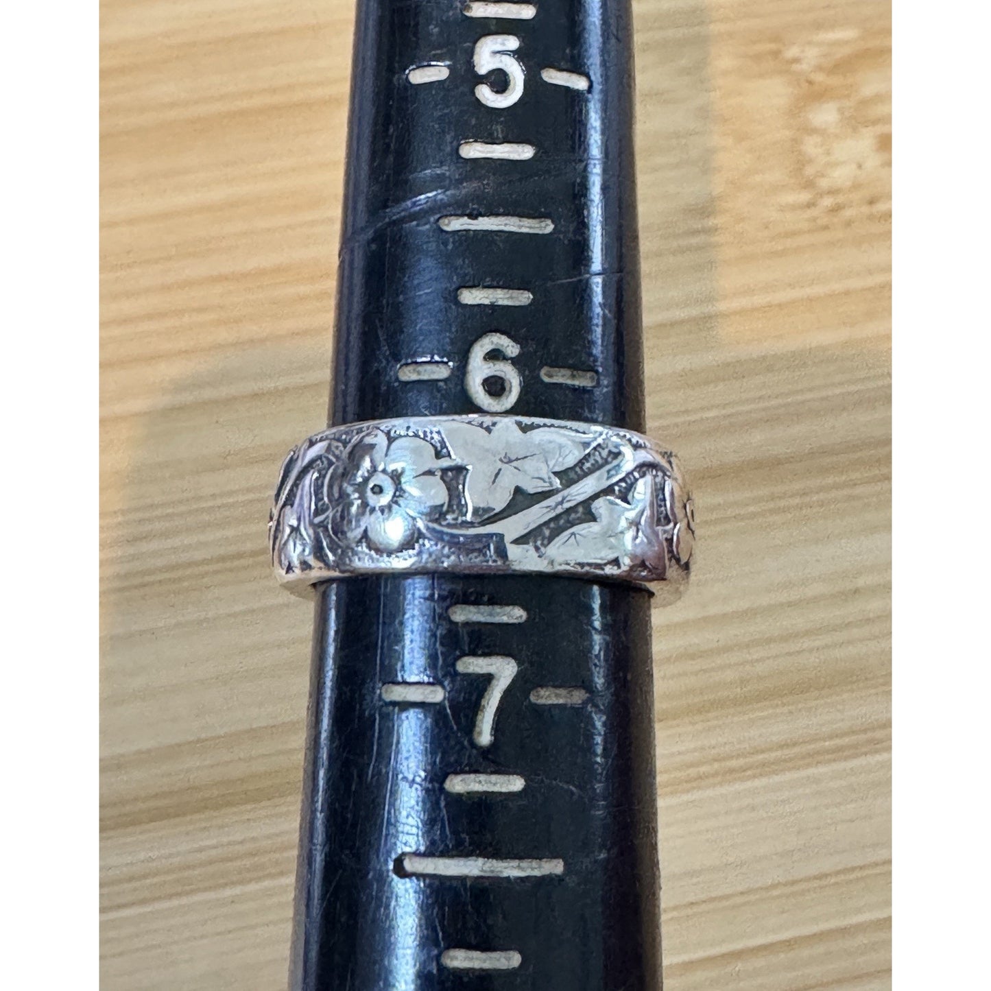 James Avery Retired Belt Buckle Floral Ring Sterling Silver Ring Size 6.5