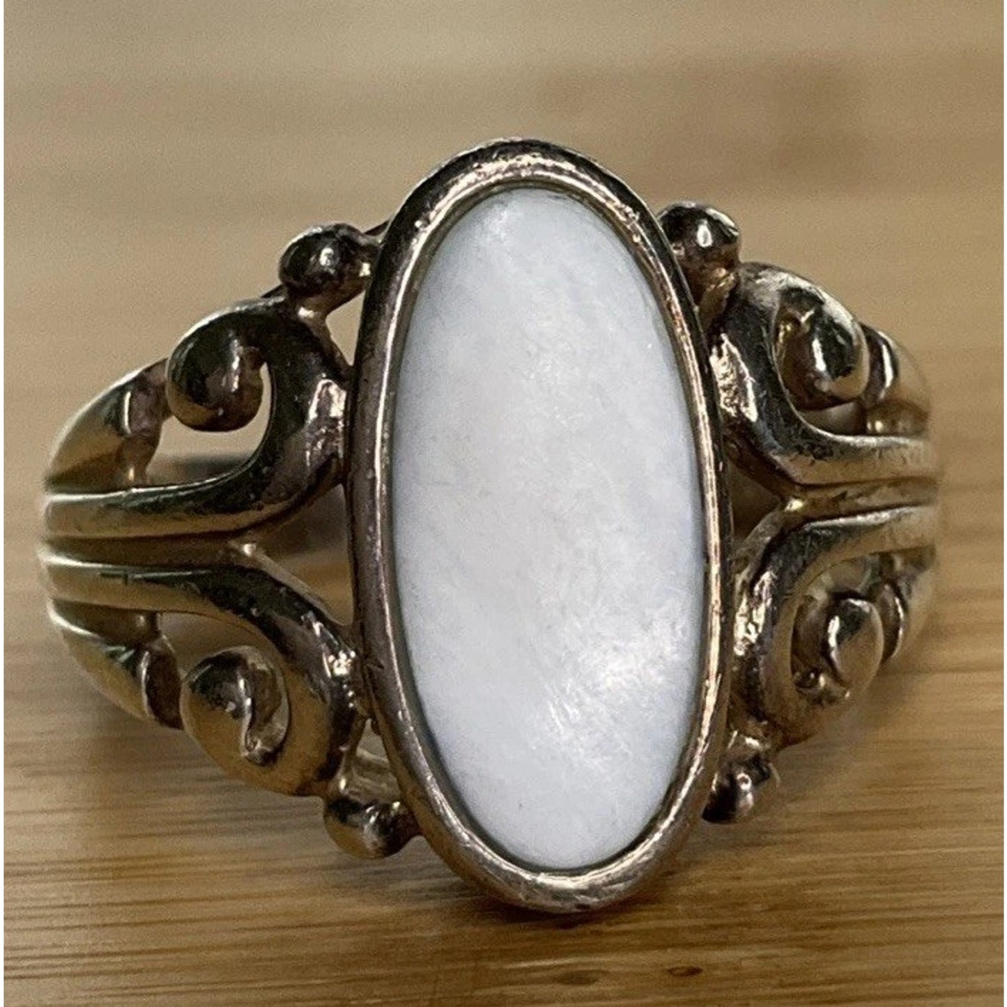 Vintage Sterling Silver Mother of Pearl Ring Oval Cabochon Scroll Filigree Sz 8