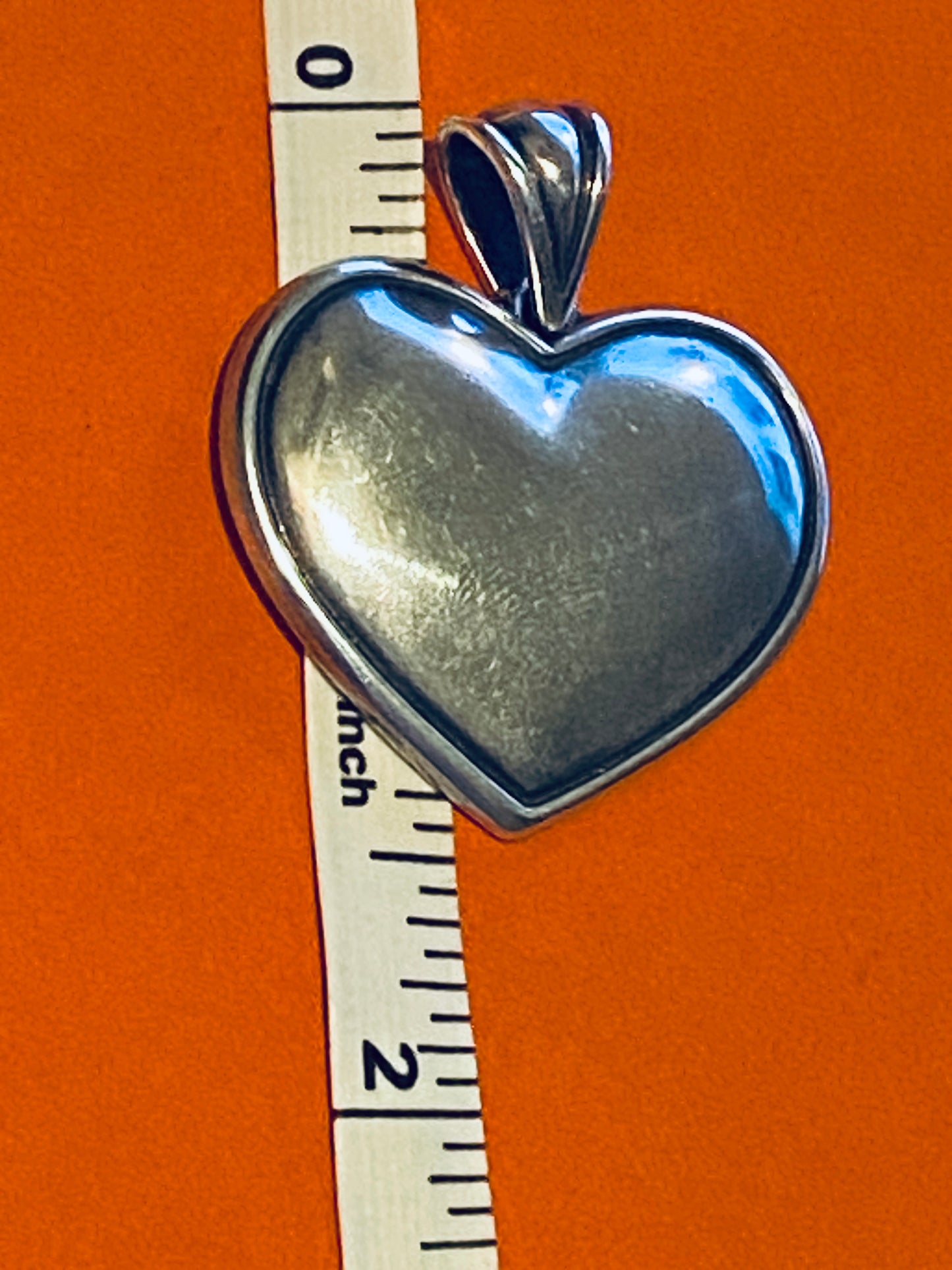 Preowned James Avery Retired Silver Engravable ORIGINAL Release Heart Pendant