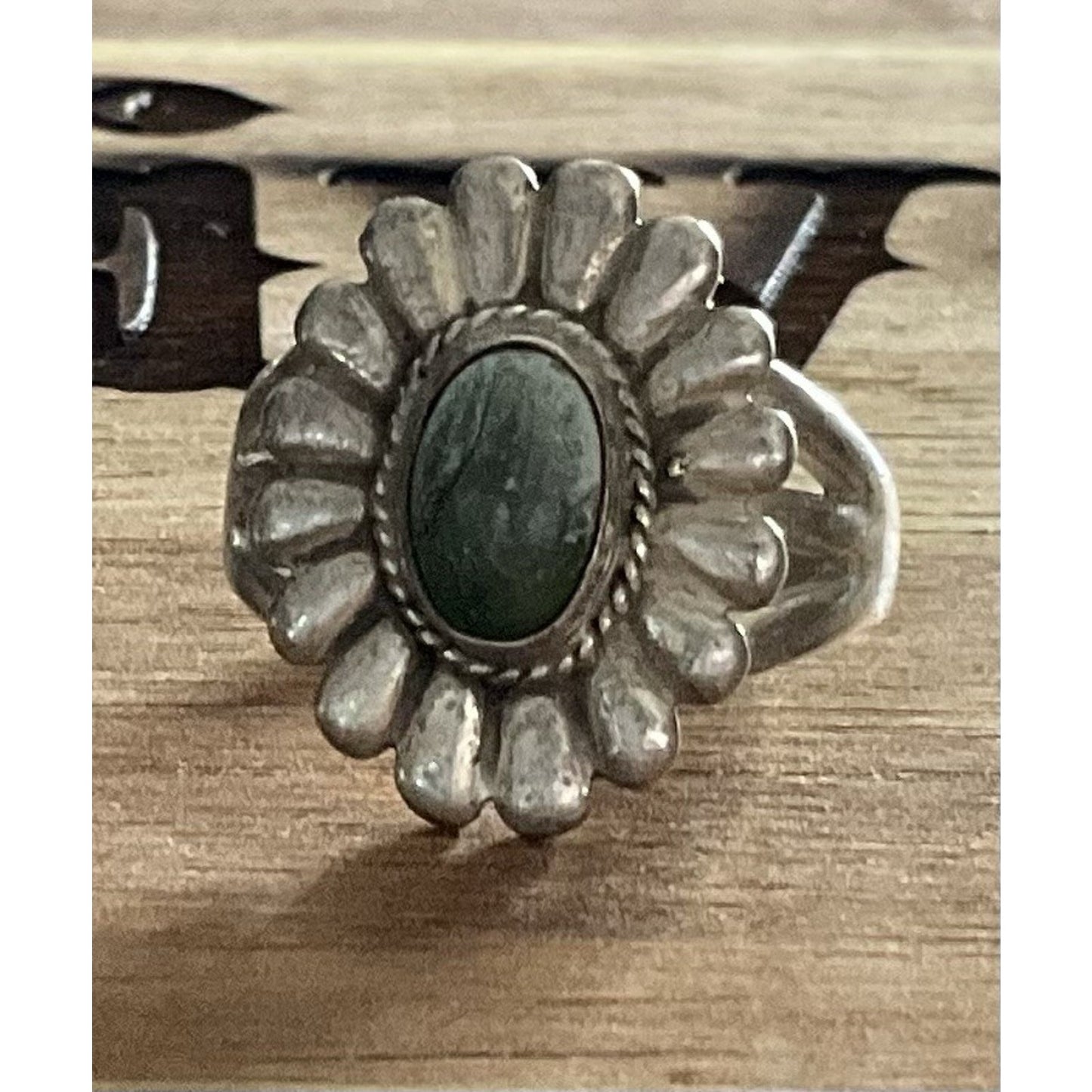 Vintage Sterling Silver Green Turquoise Ring Navajo Style Cluster Size 8
