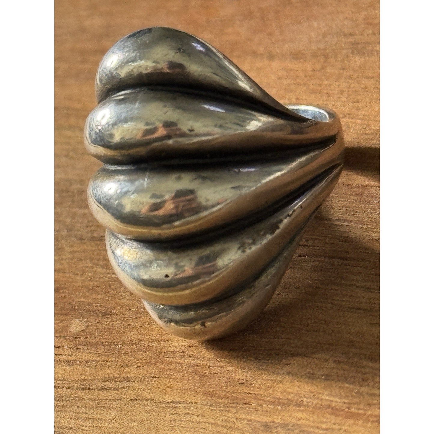 Pre Owned James Avery Vintage Retired Silver Scalloped Dome Ring Size 7.5