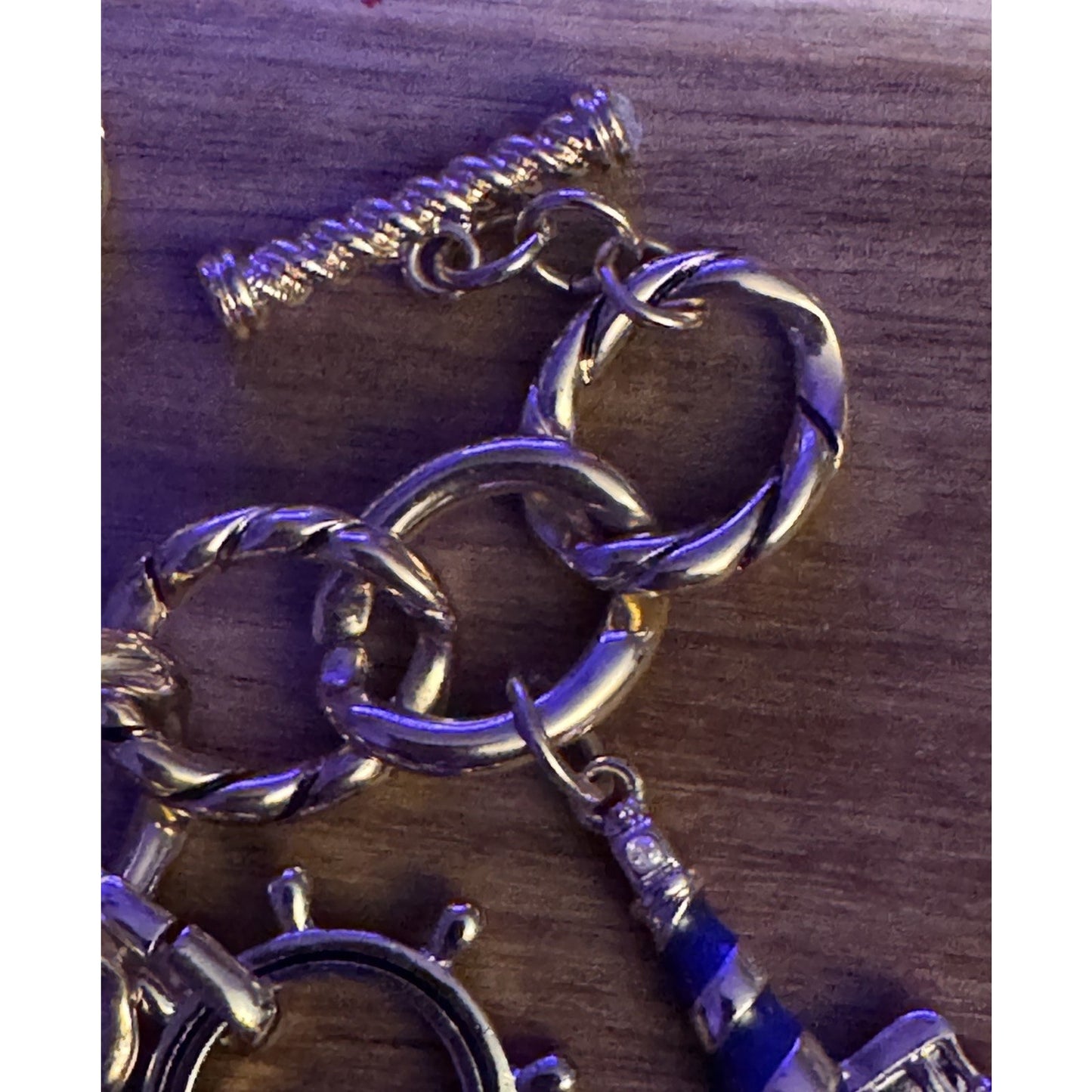 Vintage Chunky Lands End Gold Tone Nautical Beach Charm Toggle Bracelet 7.5”