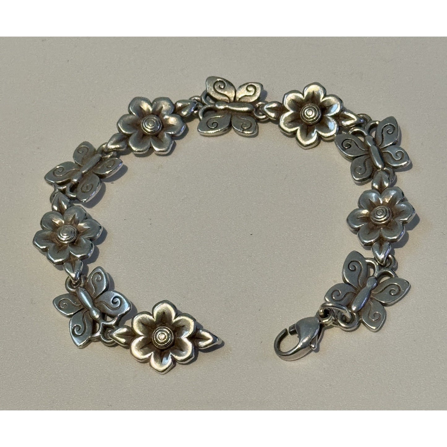 Pre Owned James Avery Retired HTF Silver Butterflies In Bloom Flower Bracelet 7 3/4”
