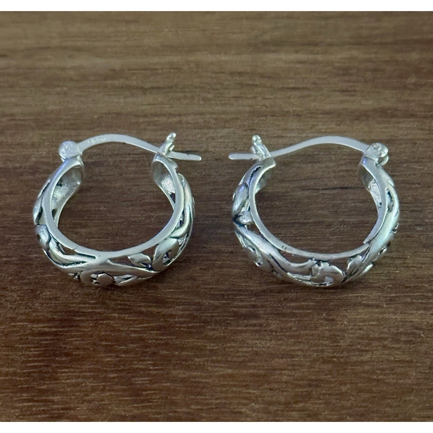 Vintage Sterling Silver Vine Hoop Earrings 925 TH Scroll Design Thailand 2.5g