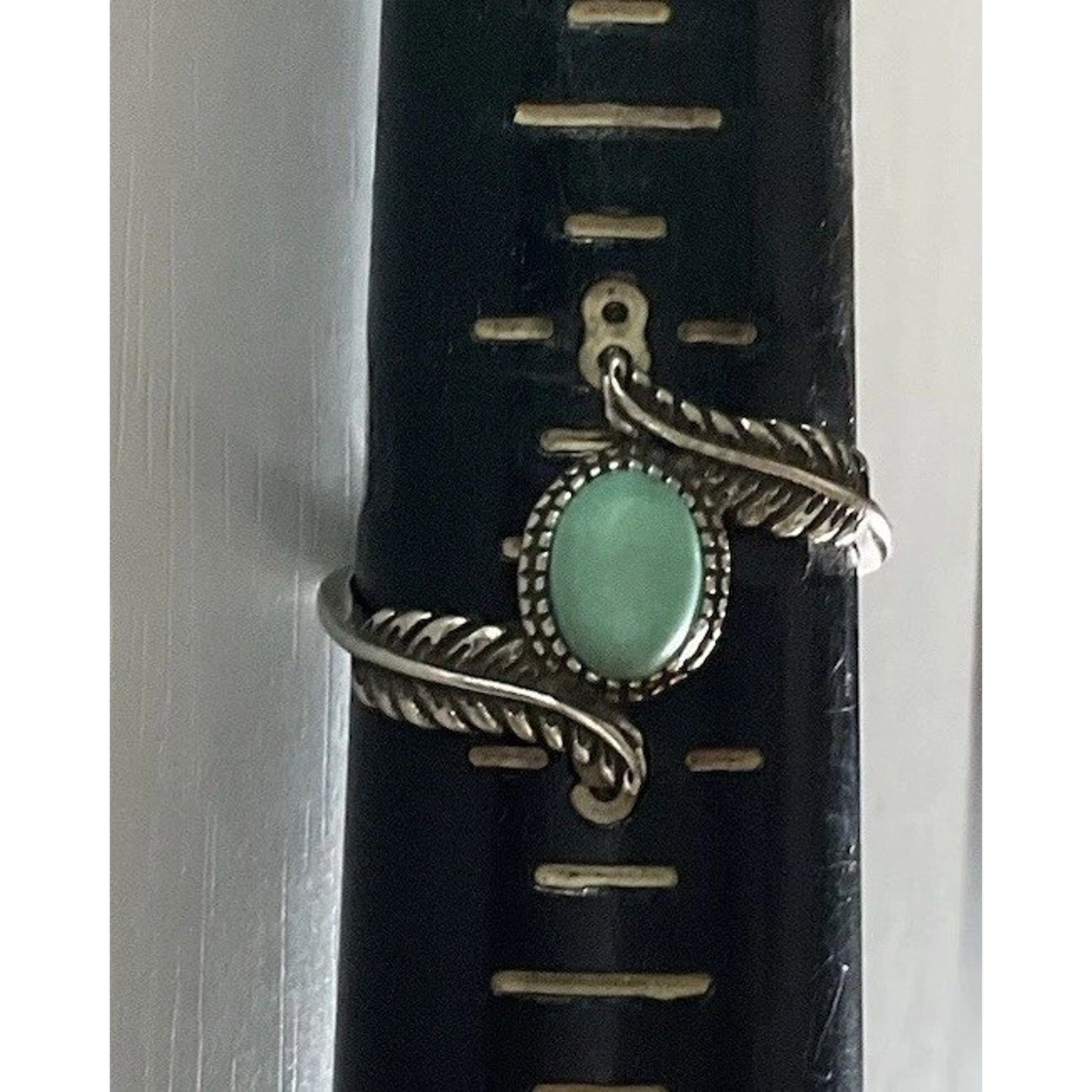 Vintage Turquoise Ring Sterling Silver Feathers & Turquoise Size 8.5 Southwester