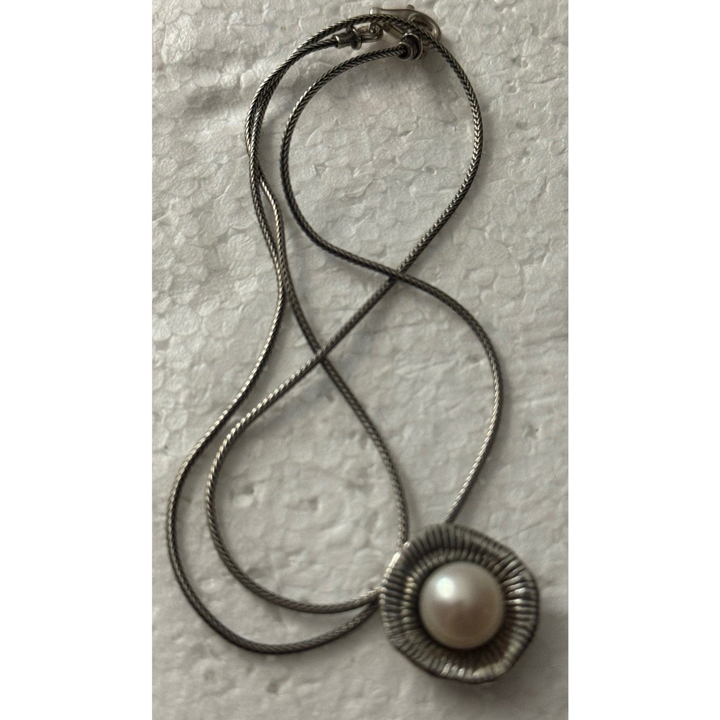 VINTAGE STERLING SILVER PEARL FLOWER PENDANT NECKLACE