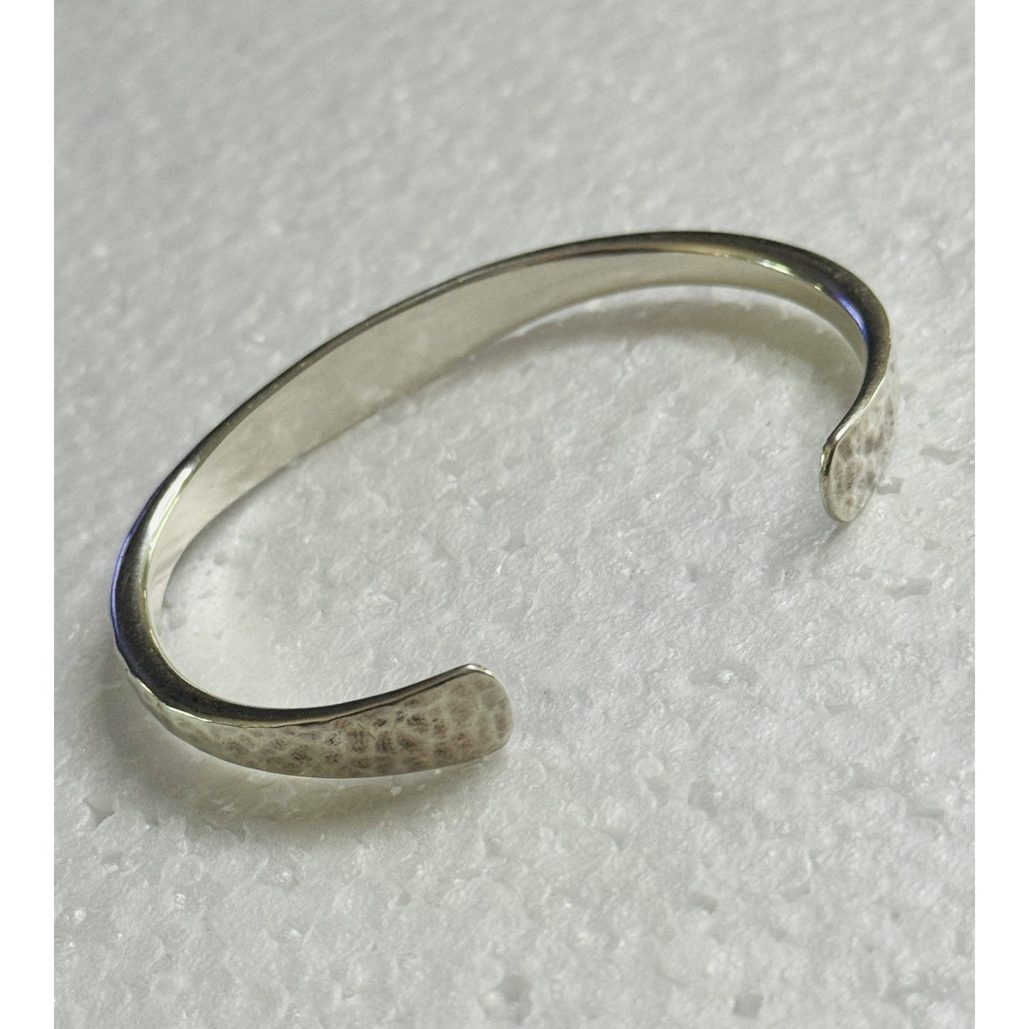Pre owned James Avery Retired Silver Forged Hammered Cuff Bracelet M In JA Box & Pouch
