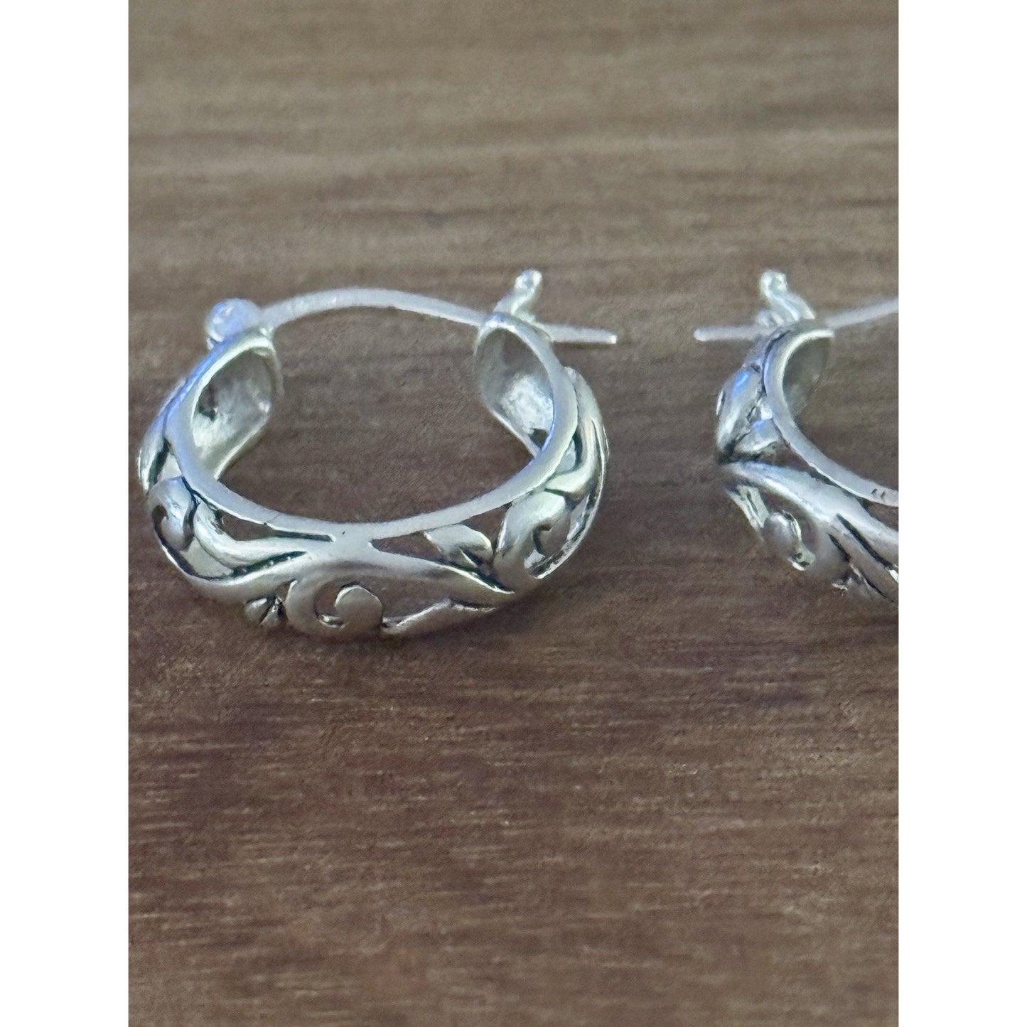 Vintage Sterling Silver Vine Hoop Earrings 925 TH Scroll Design Thailand 2.5g