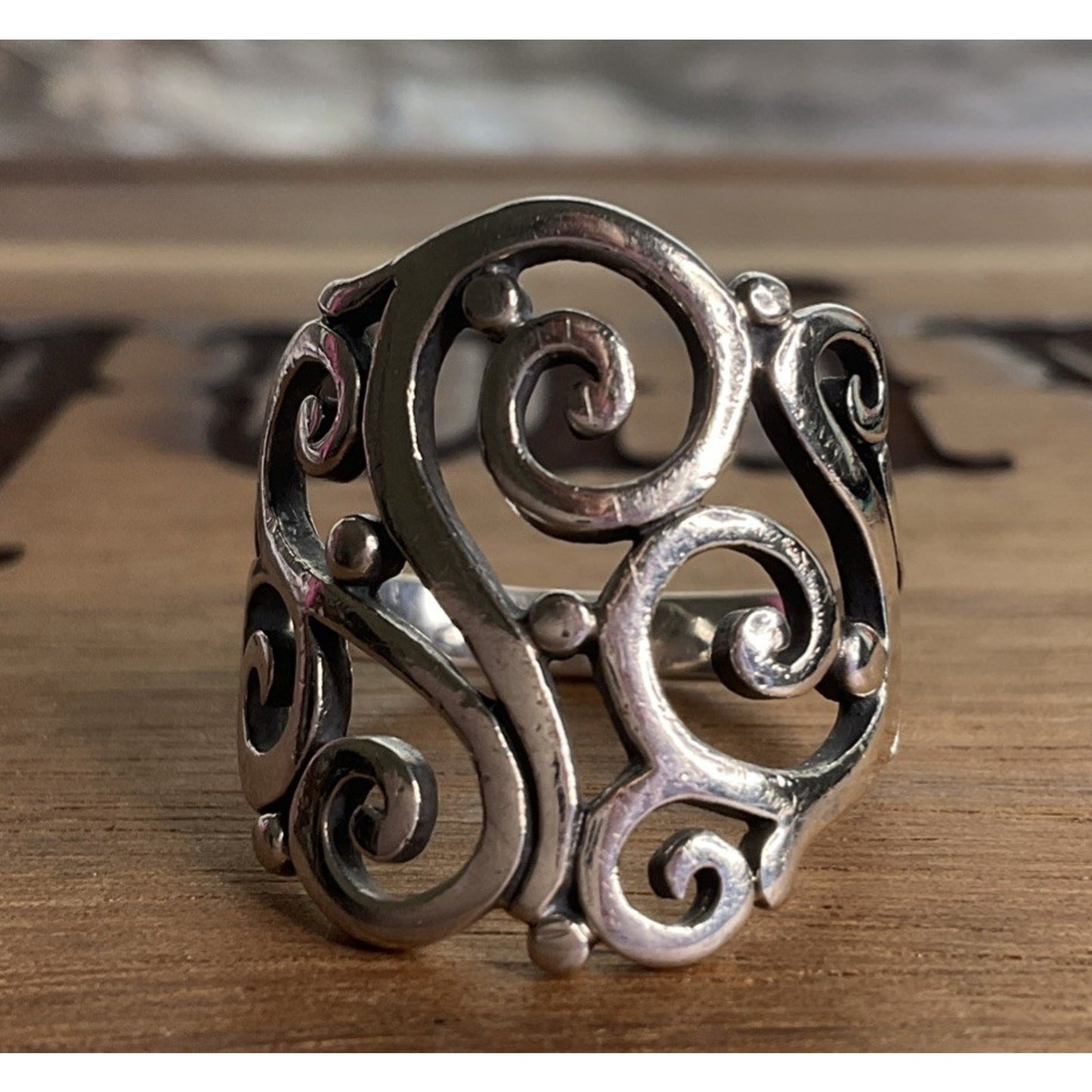 Retired James Avery Open Sorrento Sterling Silver Ring Size 8