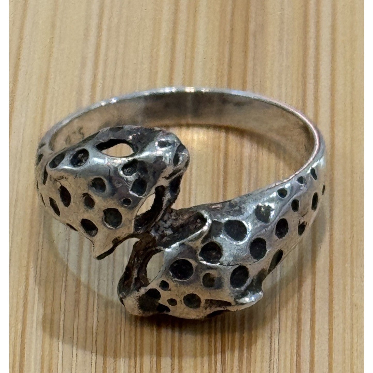 Vintage Jaguar Leopard Panther Cat Wrap Bypass Ring Size 8.5 Signed Vivian