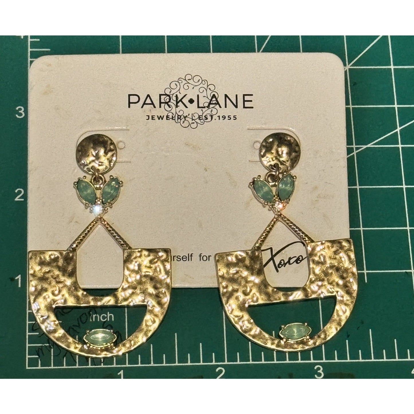 Brand New PARK LANE Gold Tone Hammered Dangle Drop BOHO Earrings Green Stones