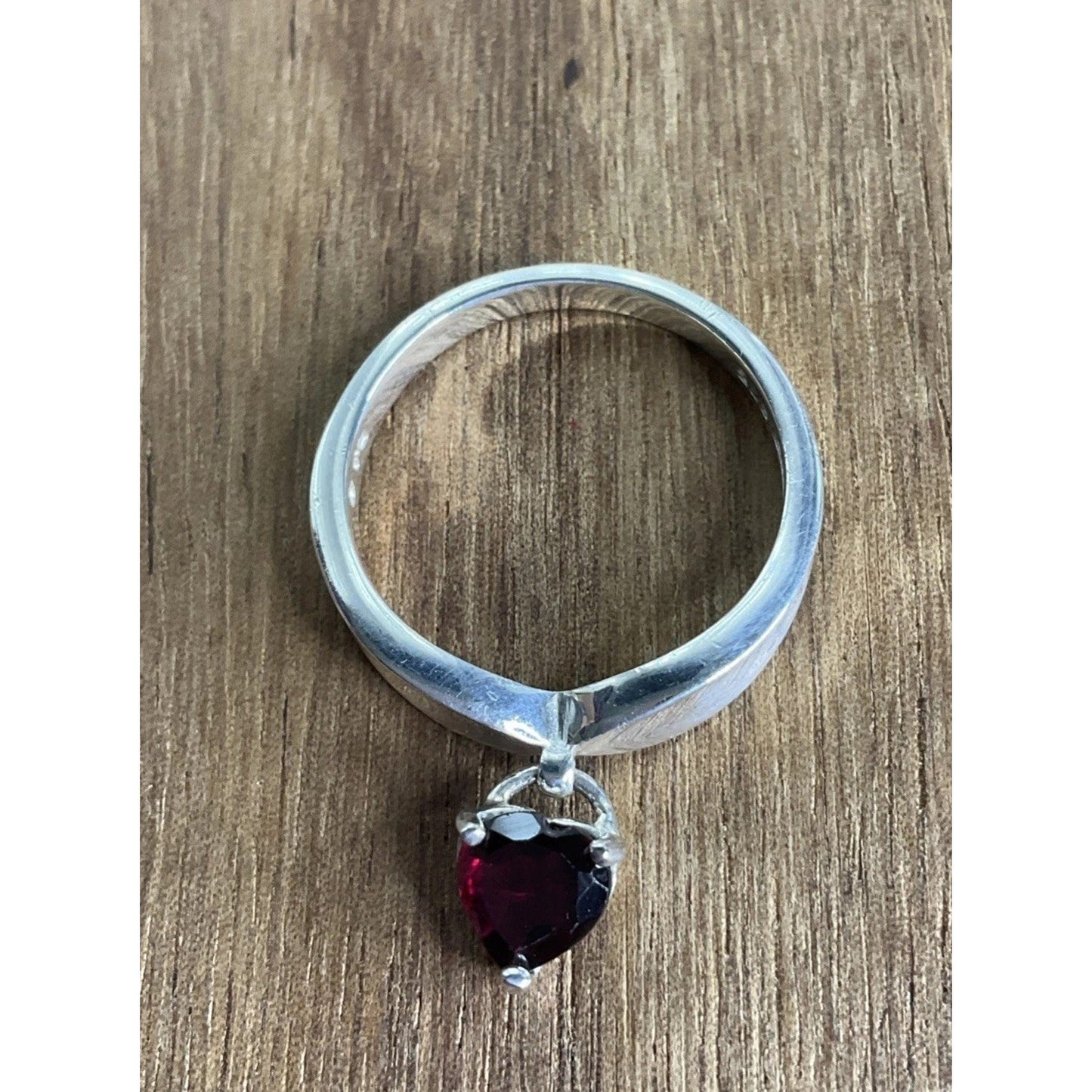 Vintage Avon Sterling Silver Garnet Red Heart Gemstone Dangle Ring Size 8.5
