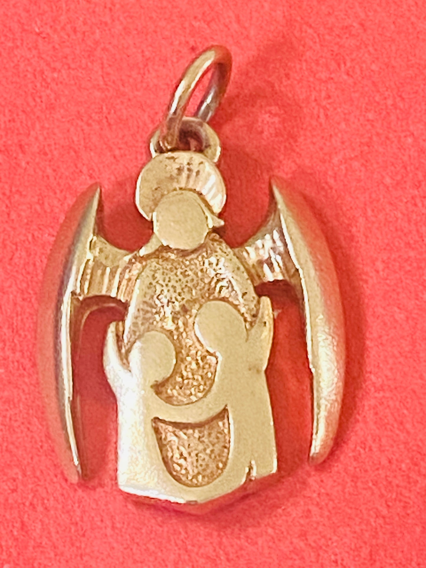 Preowned James Avery Retired Rare Hard to Find 14k Gold Guardian Angel Charm