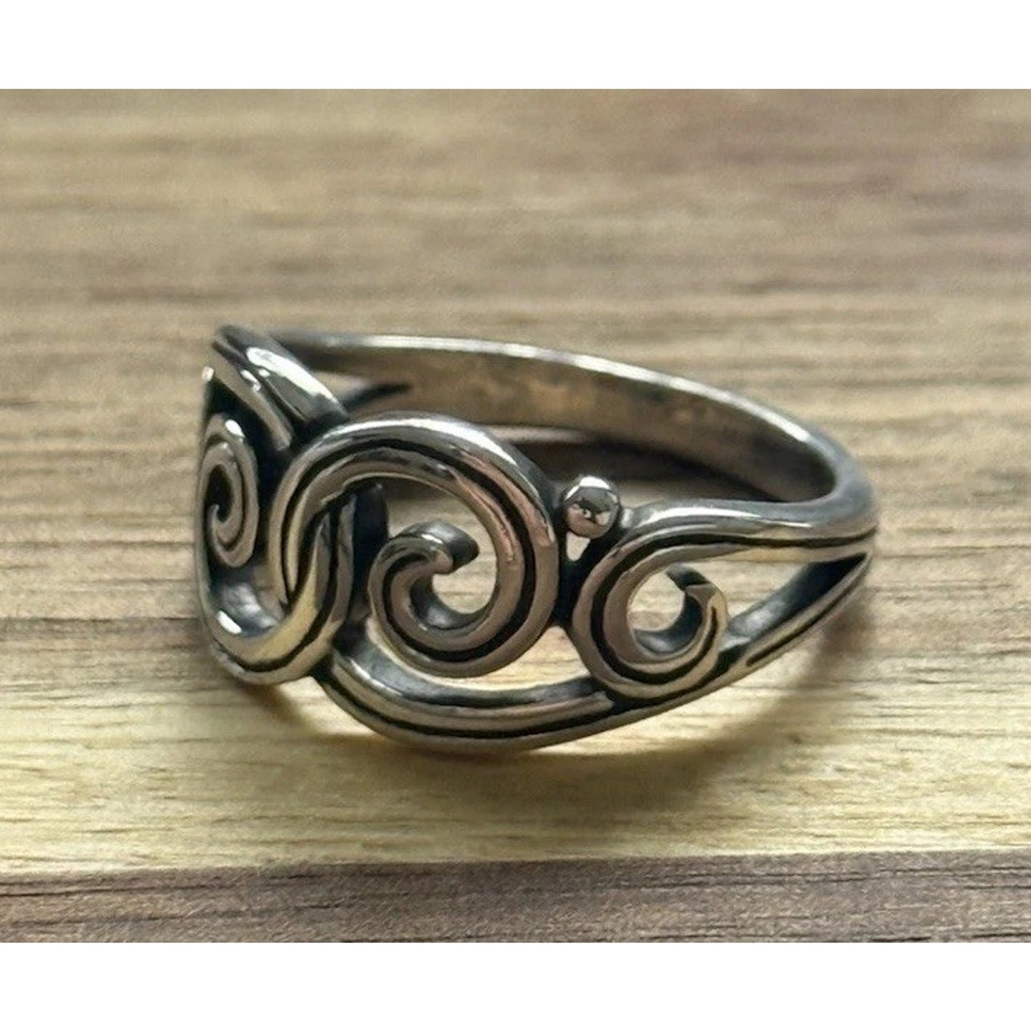 James Avery Retired Sterling Silver Swirl Gentle Waves Ring Size 7