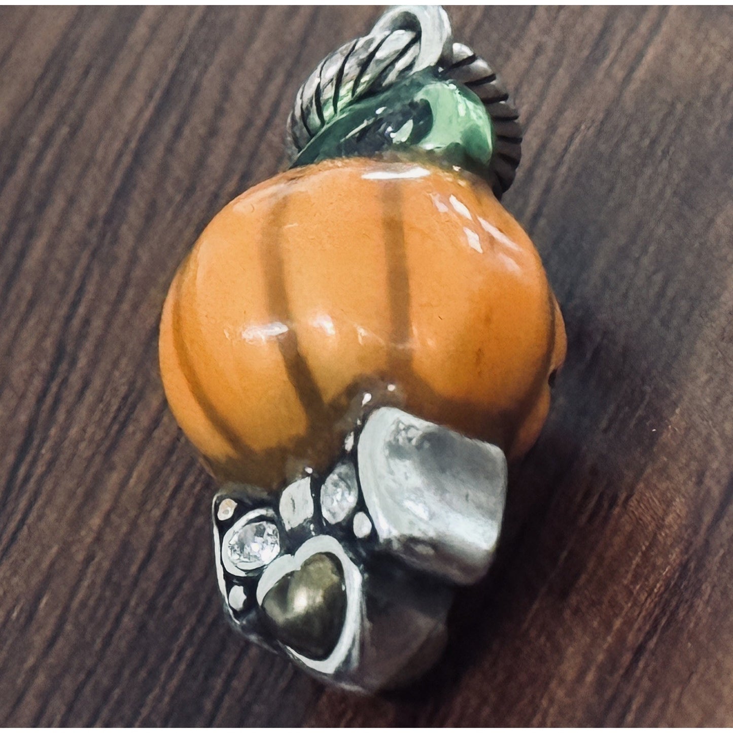 Brand New RETIRED Brighton J91782 JACK O LANTERN Enameled Silver Tone Charm