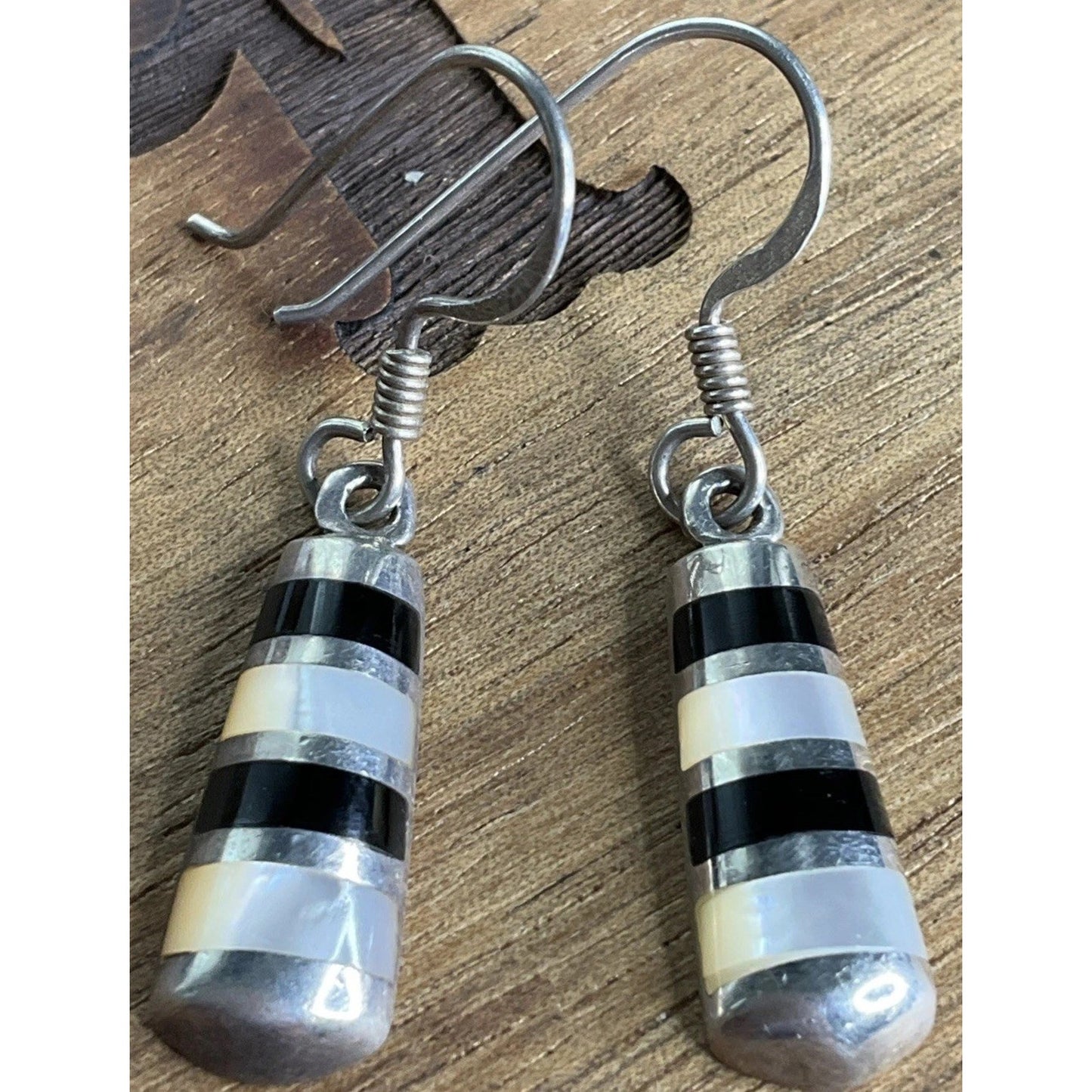 Vintage Zuni Black & White Onyx Mother of Pearl Inlay Signed PD Dangle Earrings