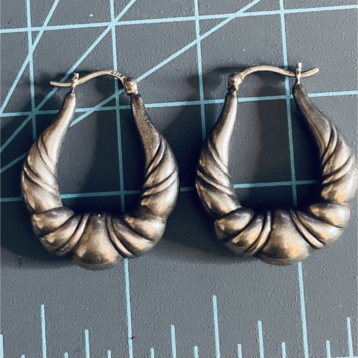 Vintage Sterling Silver 925 Sculpted Hoop Earrings Fluted Ribbed 1¼” 4g