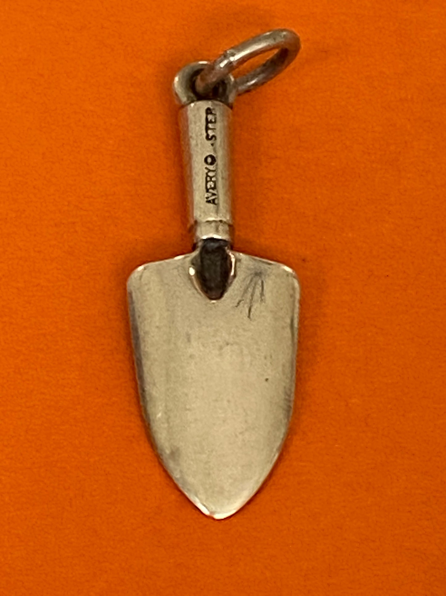 Pre-Owned James Avery Retired Silver HTF Garden Trowel Shovel Charm