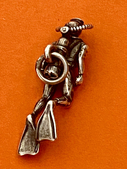 Pre-Owned James Avery Retired & HTF Silver Scuba Diver Charm