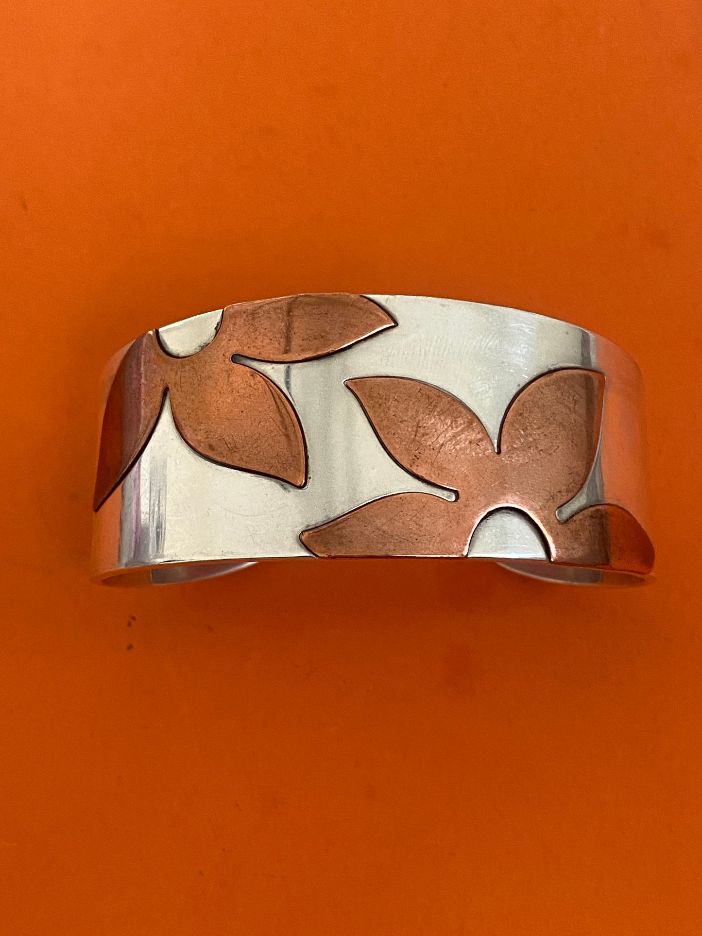 Preowned James Avery Retired Silver and Copper Floating Flowers Cuff Bracelet Size L